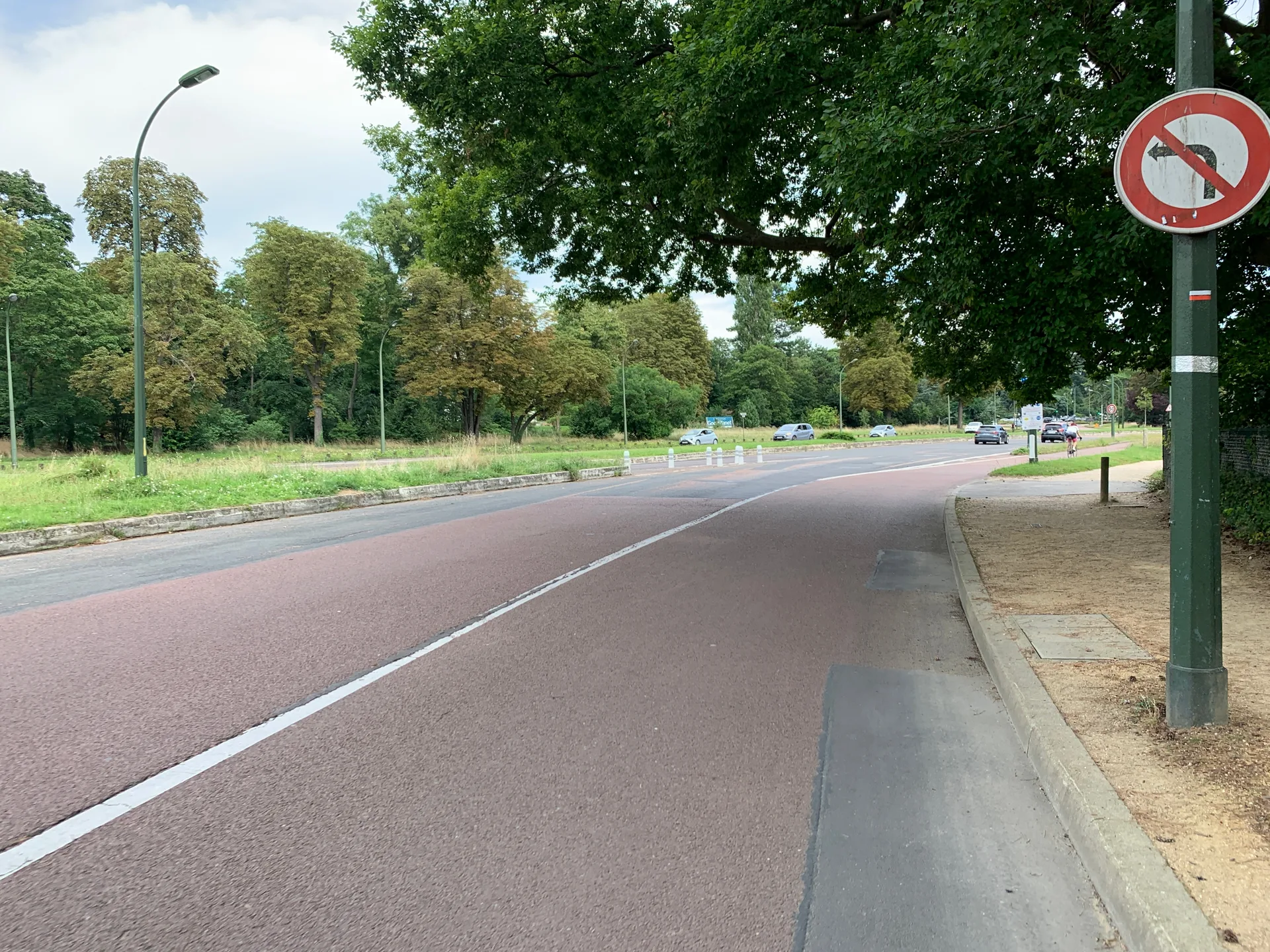 Etang de Suresnes à Paris — À 266 m du lac