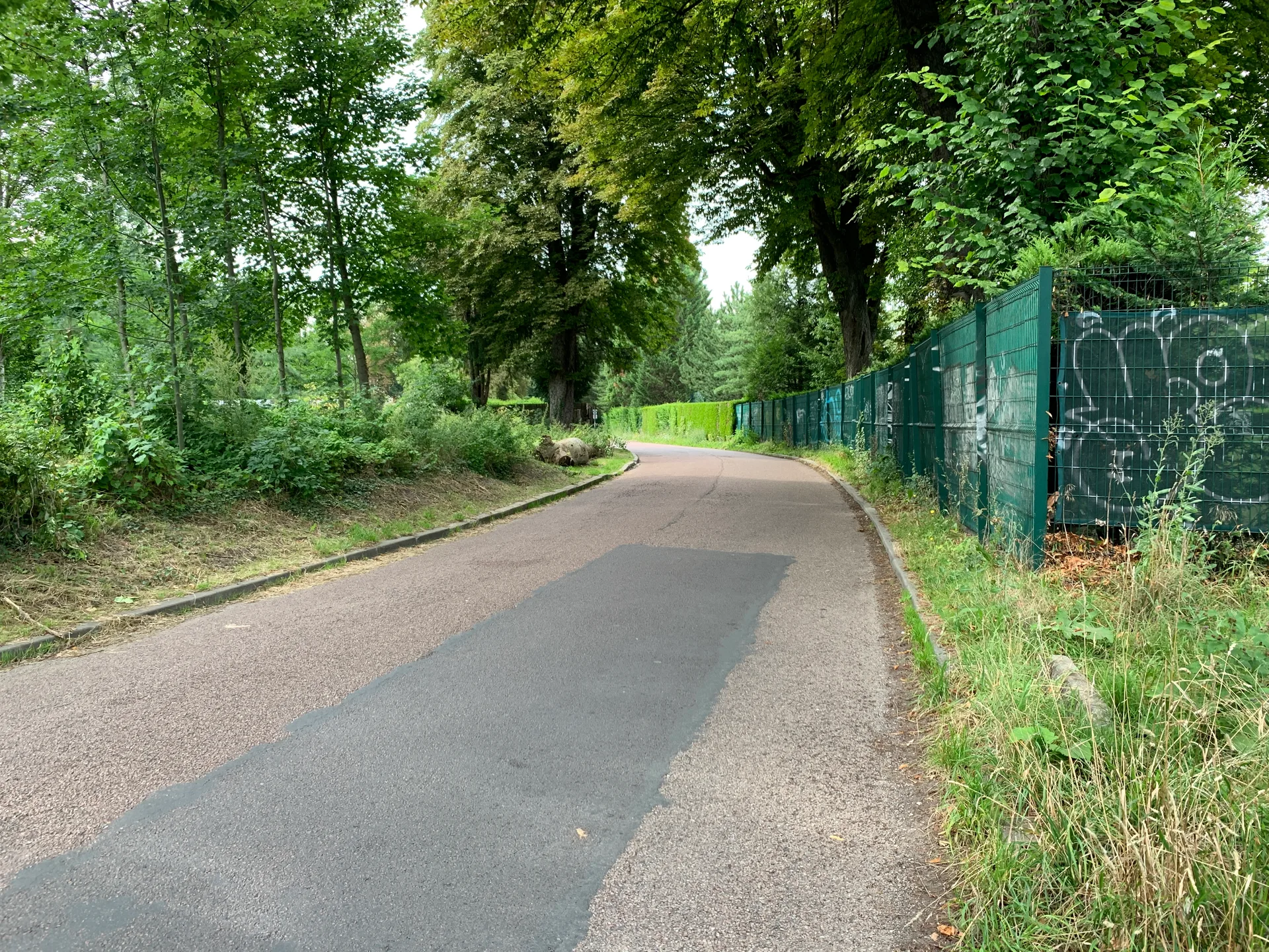 Etang de Suresnes à Paris — À 293 m du lac