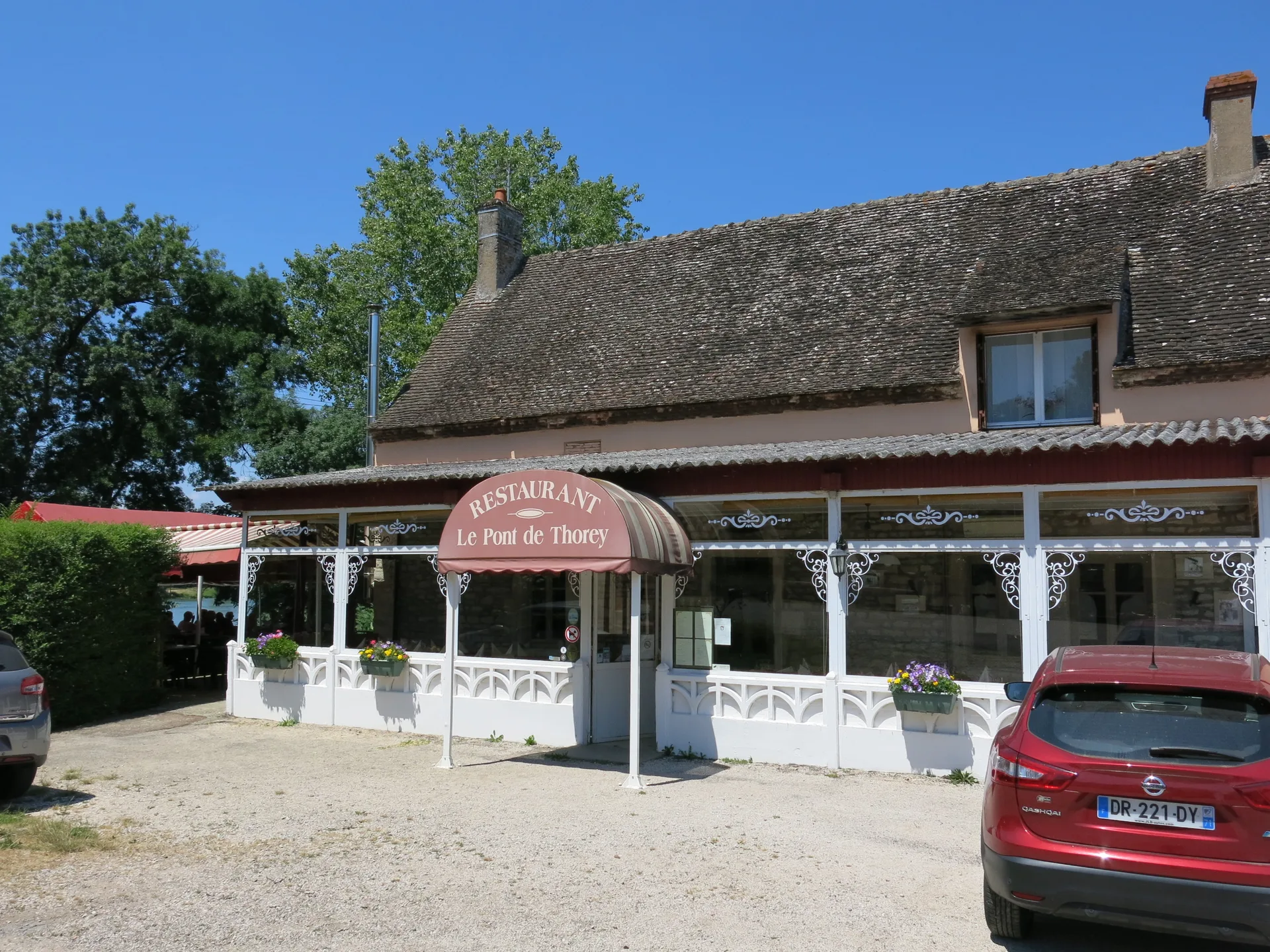 Etang de Tenare à Baudrières — À 2,5 km du lac