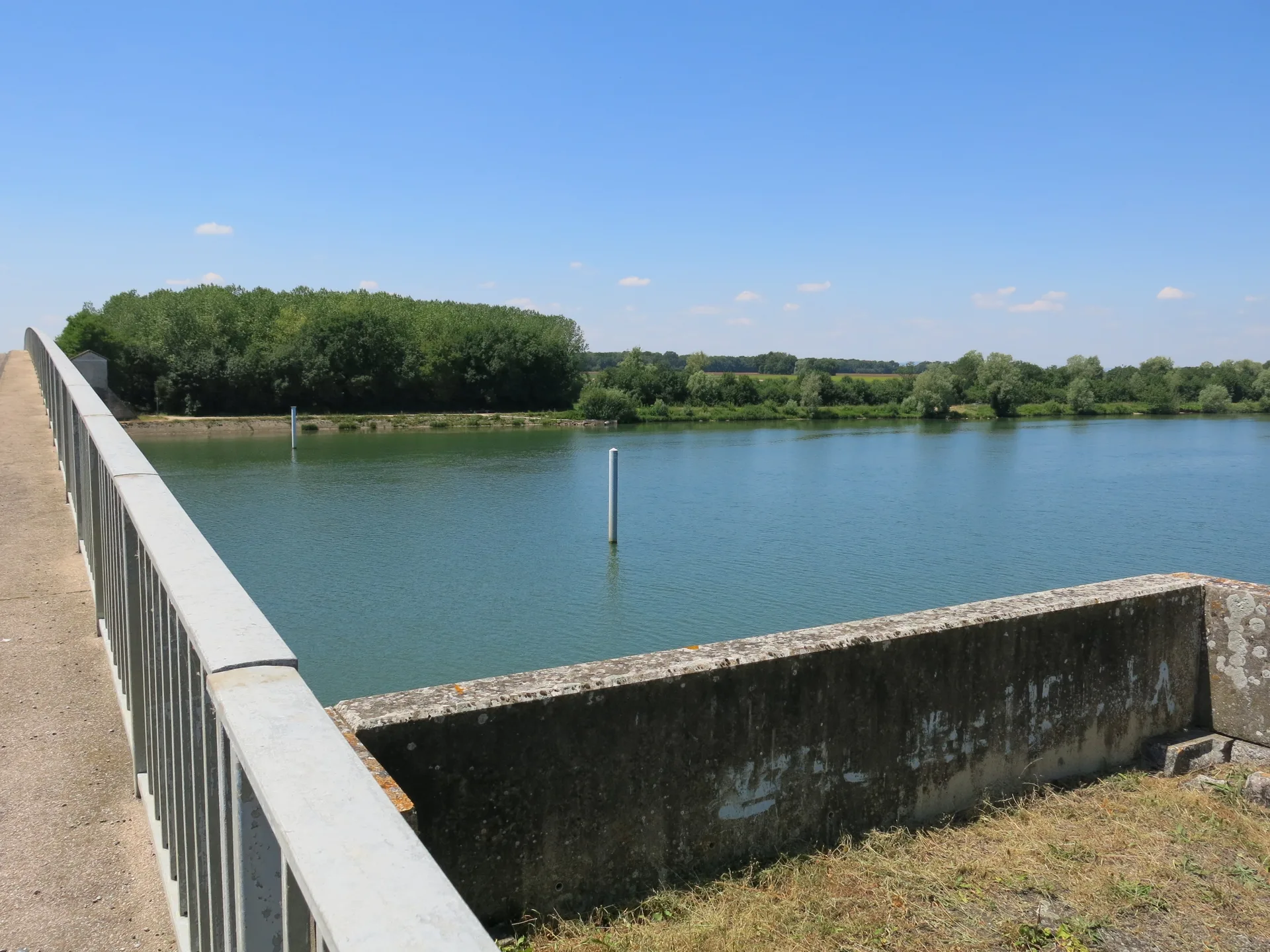 Etang de Tenare à Baudrières — À 2,5 km du lac