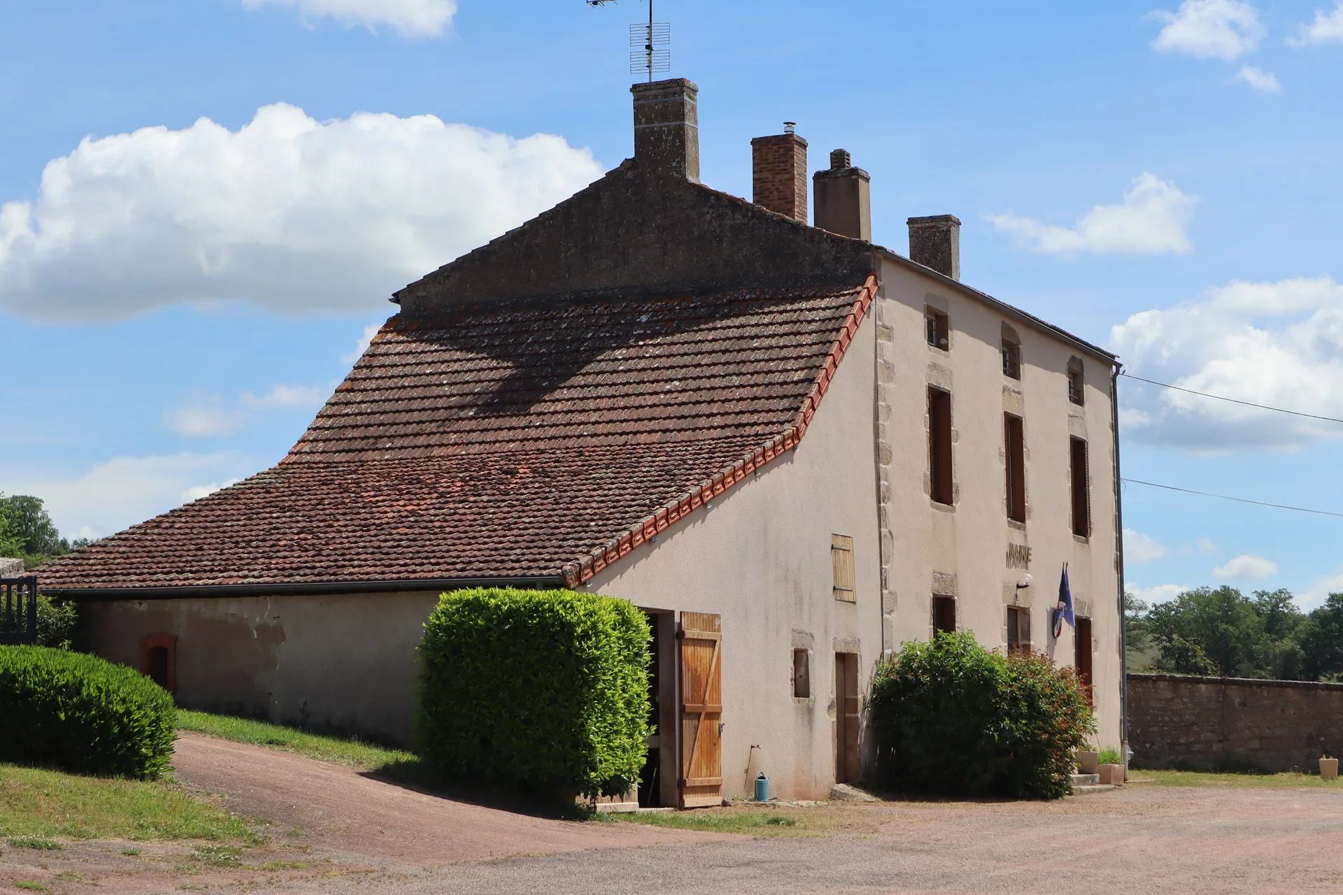 Etang de Thury à Thury — À 3,2 km du lac