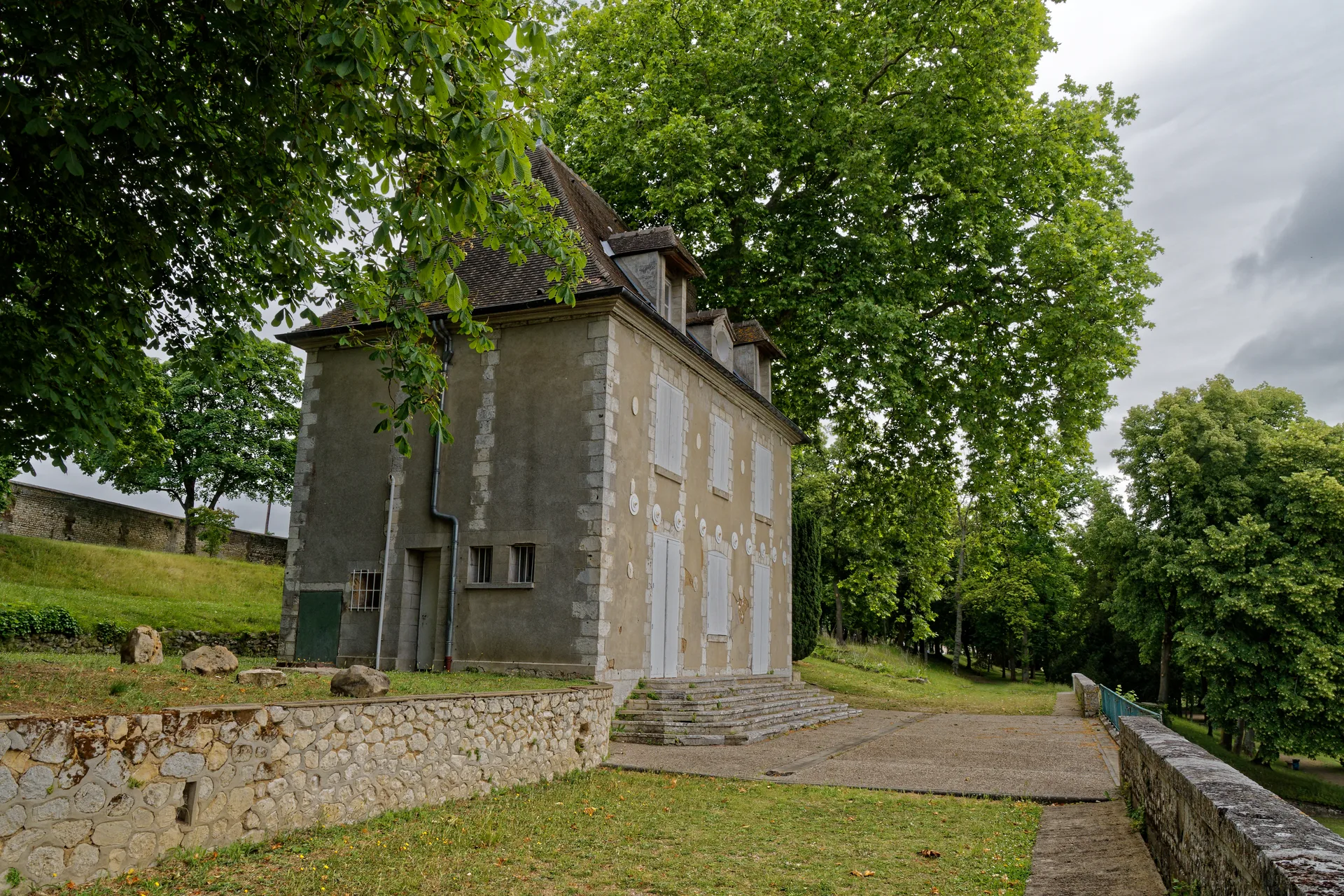 Etang de Tourville la riviere à Tourville-la-Rivière — À 1,4 km du lac