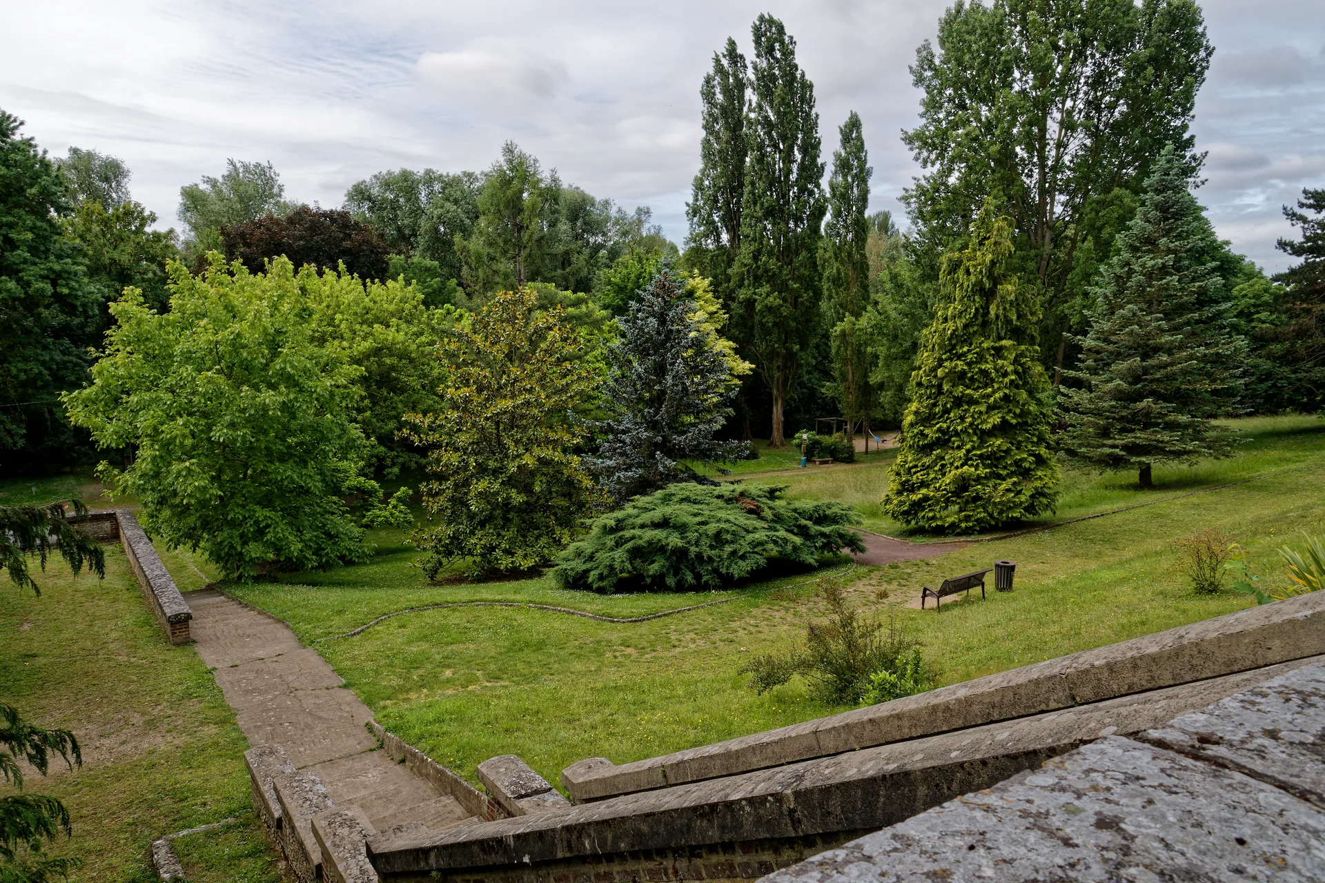 Etang de Tourville la riviere à Tourville-la-Rivière — À 1,4 km du lac