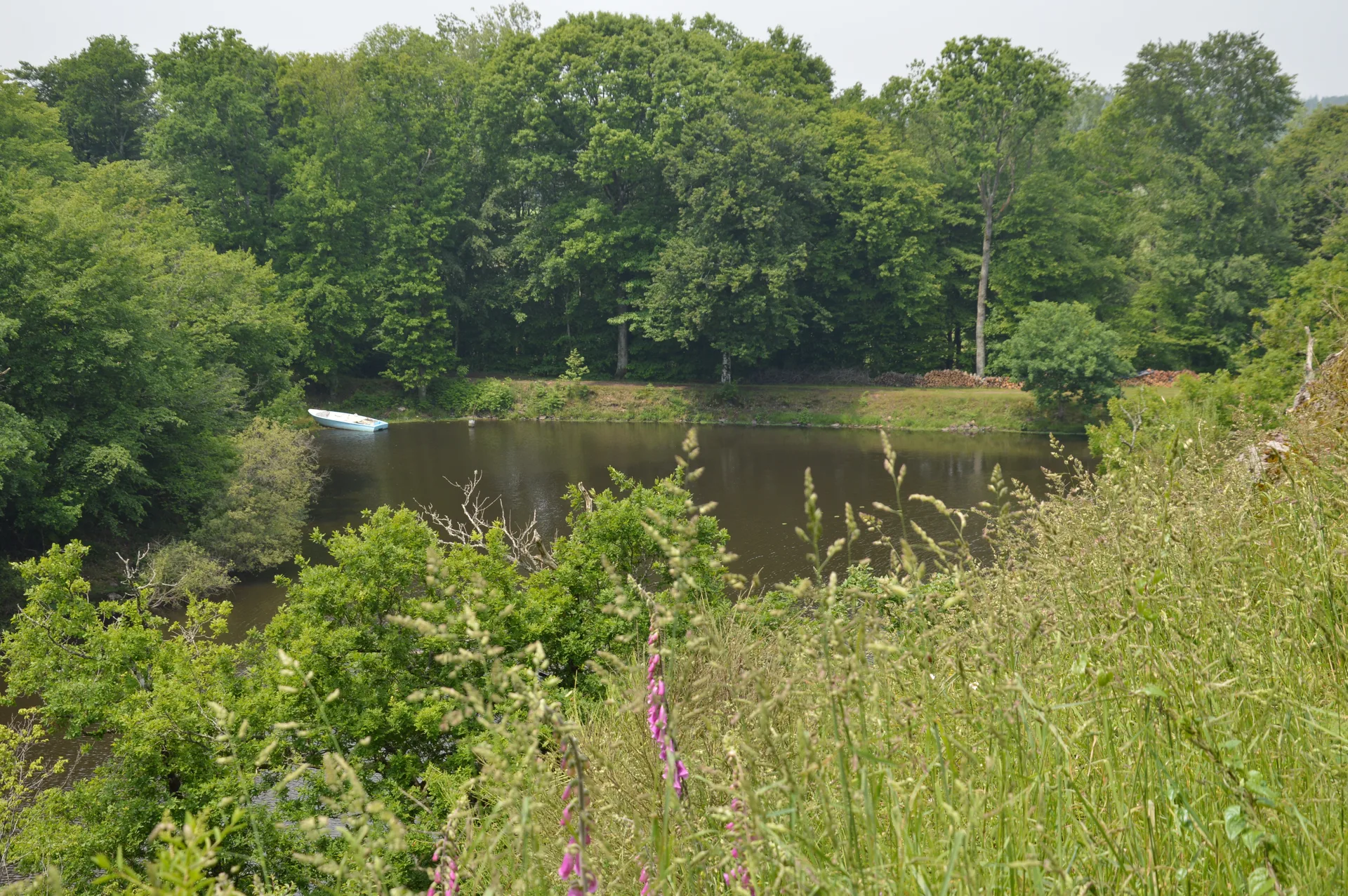Etang de Tremelin à Iffendic — À 2,3 km du lac