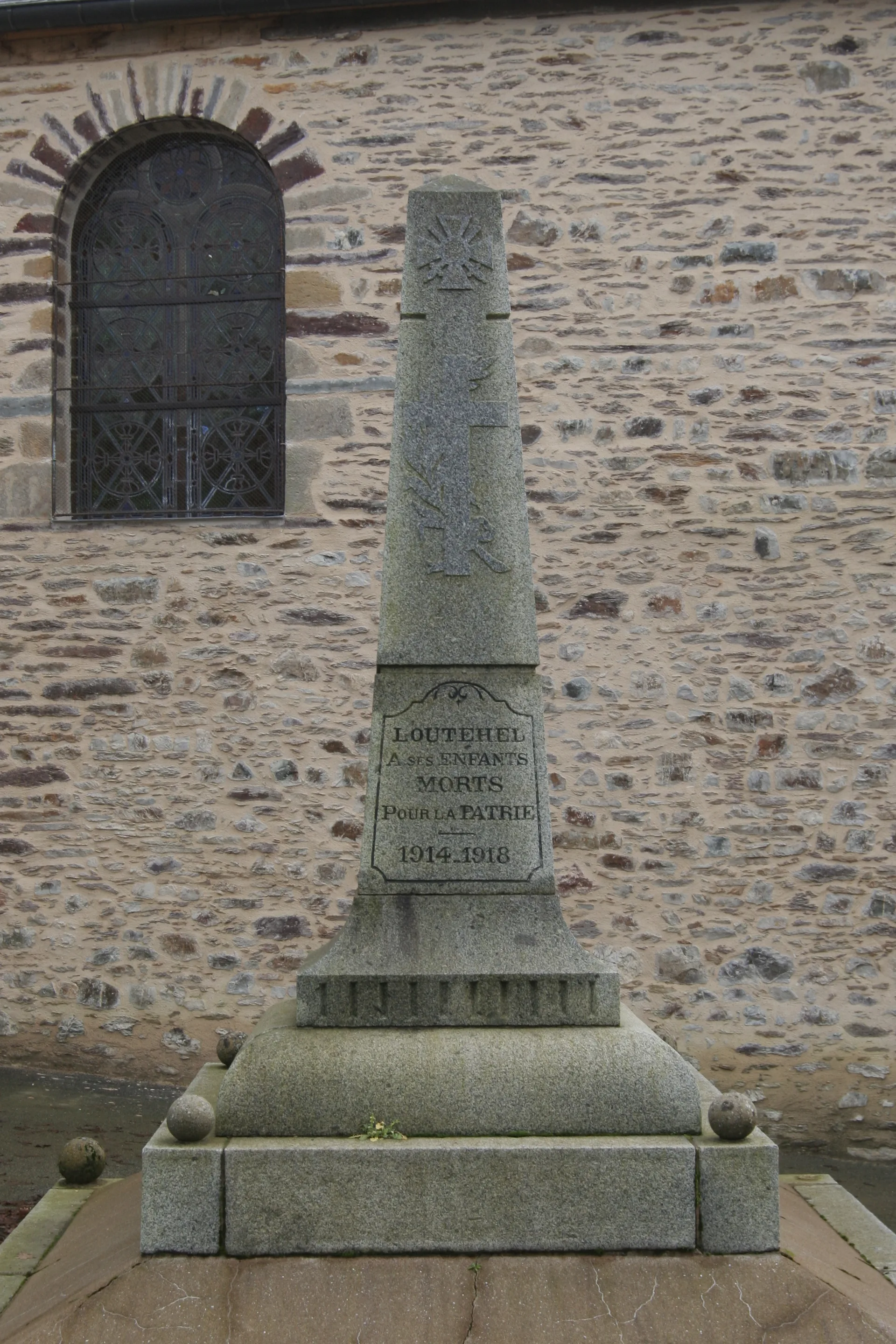 Etang des Claies à Loutehel — À 1,8 km du lac