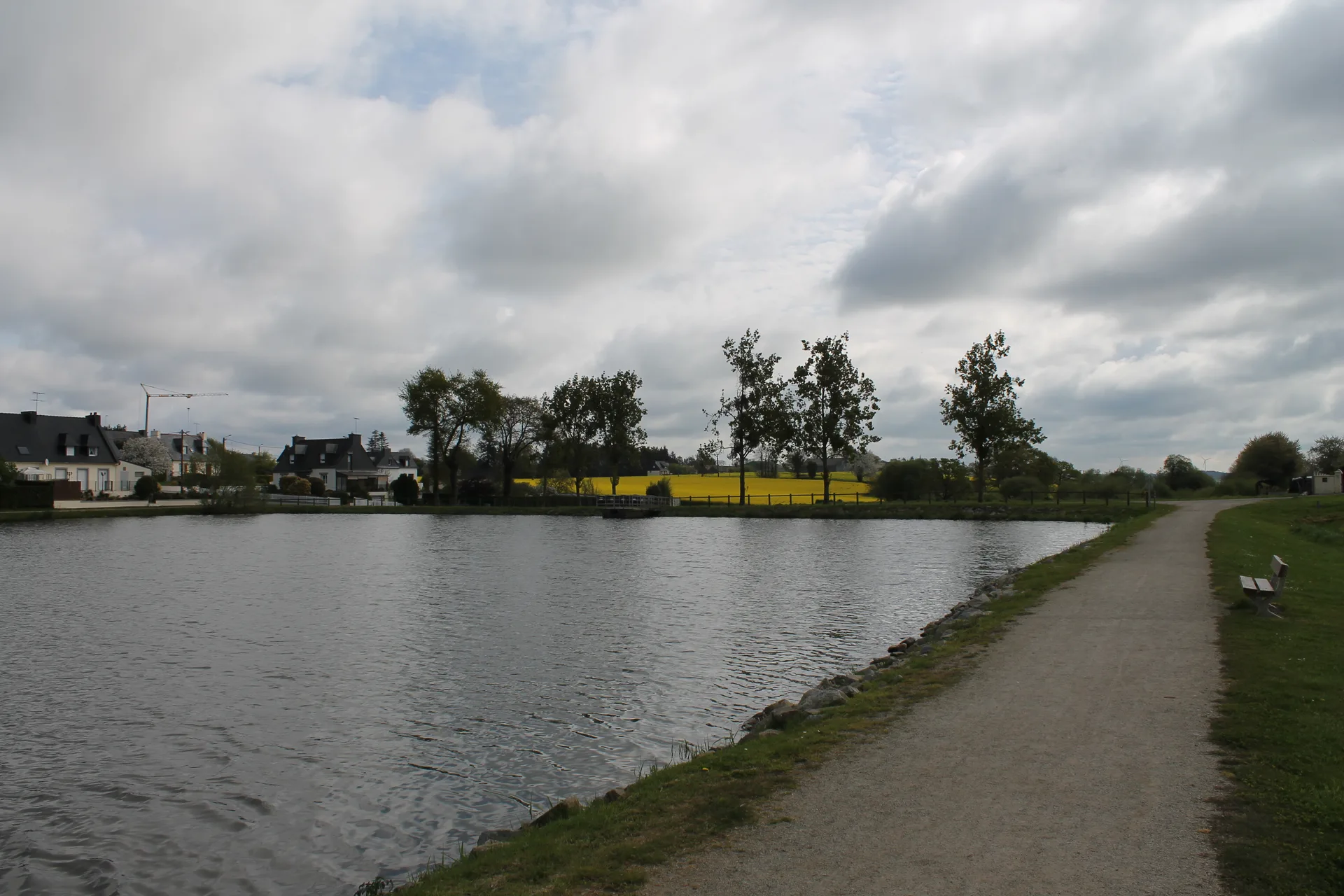 Etang des Pes Bigots à Hémonstoir — À 3,8 km du lac