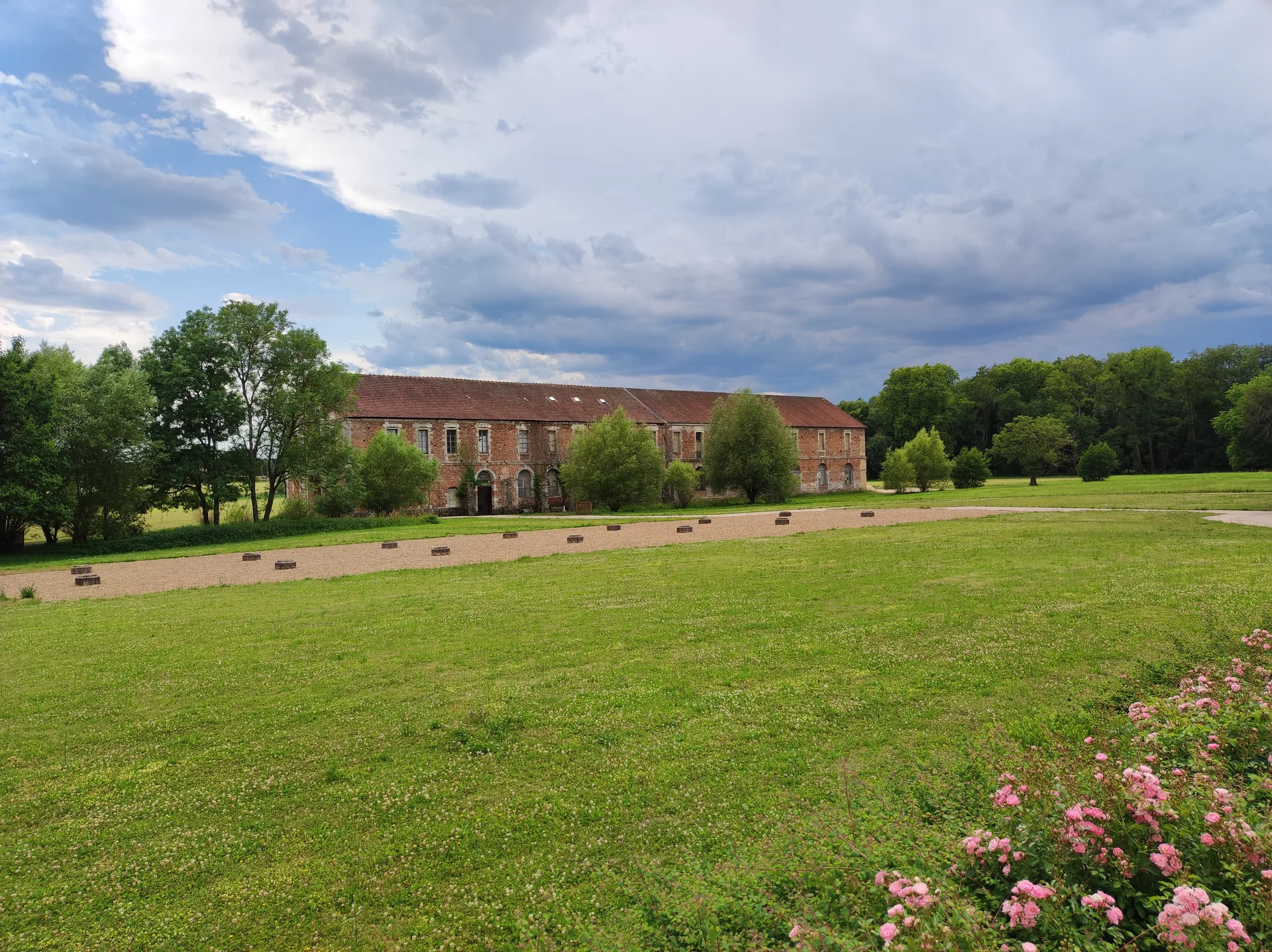 Etang des Tilleuls à Saint-Nicolas-lès-Cîteaux — À 1,2 km du lac