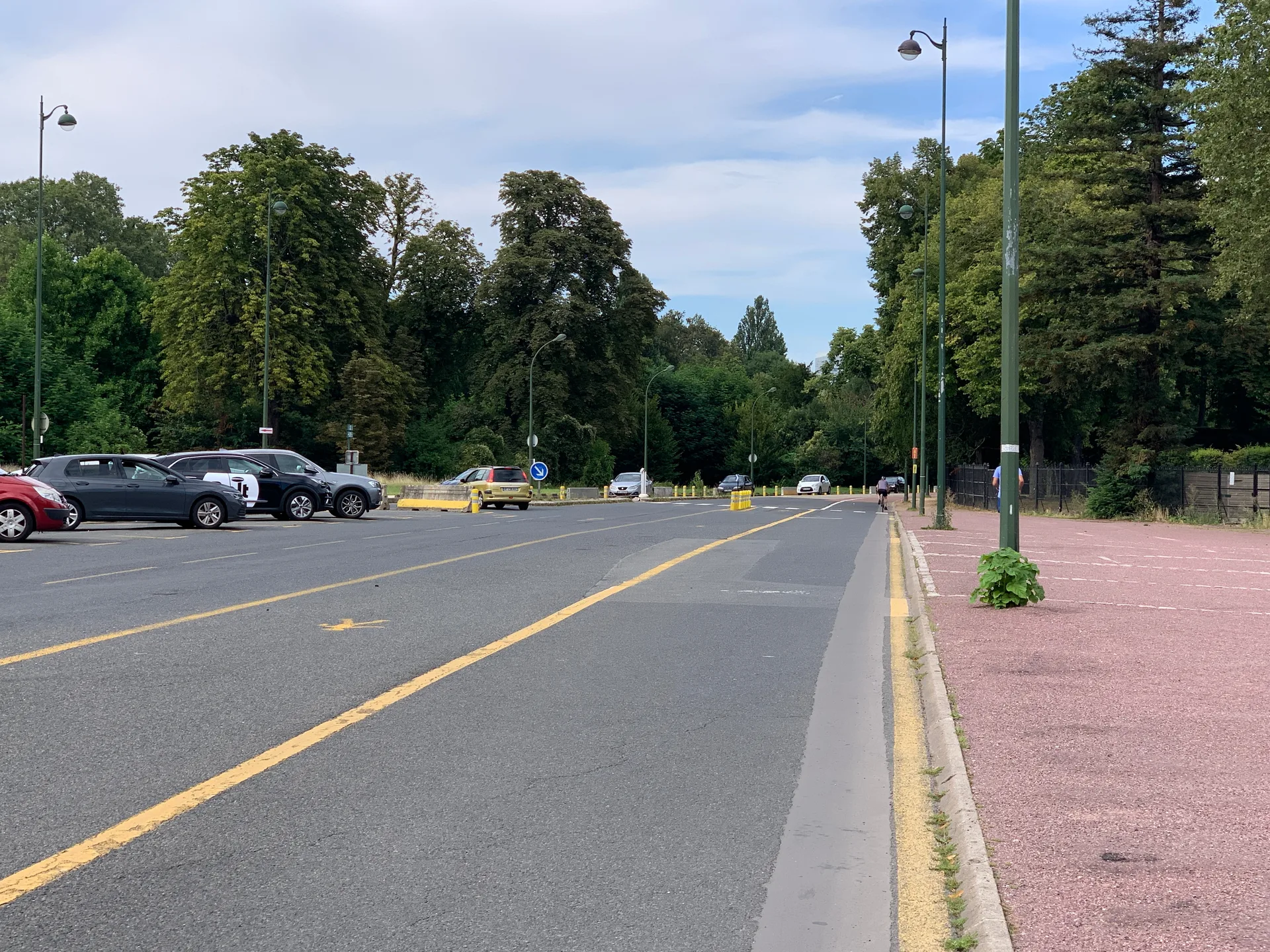 Etang des Tribunes à Paris — À 242 m du lac