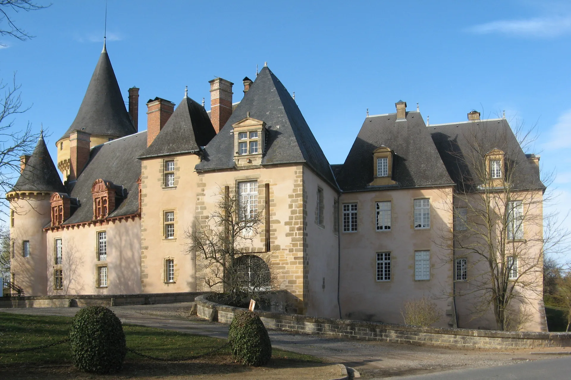 Etang du bourg à Saligny-sur-Roudon — À 521 m du lac