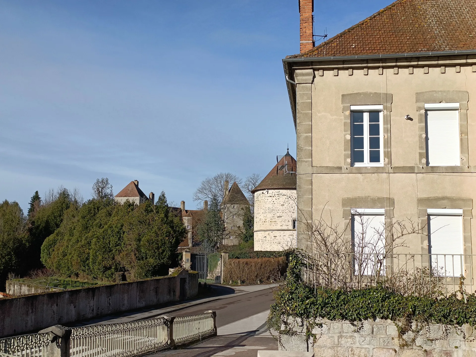 Etang du Curier à Épinac — À 1,9 km du lac
