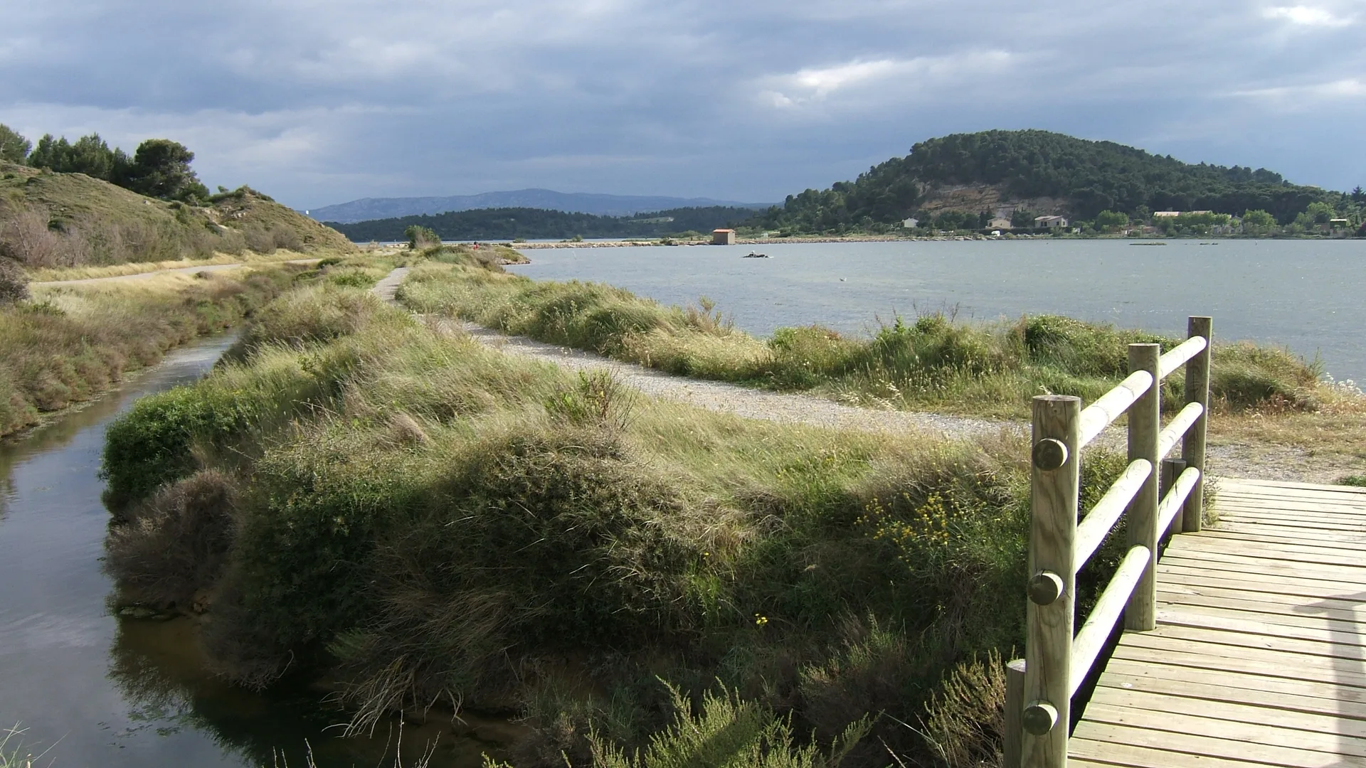 Etang du Doule à Peyriac-de-Mer — Sur le lac