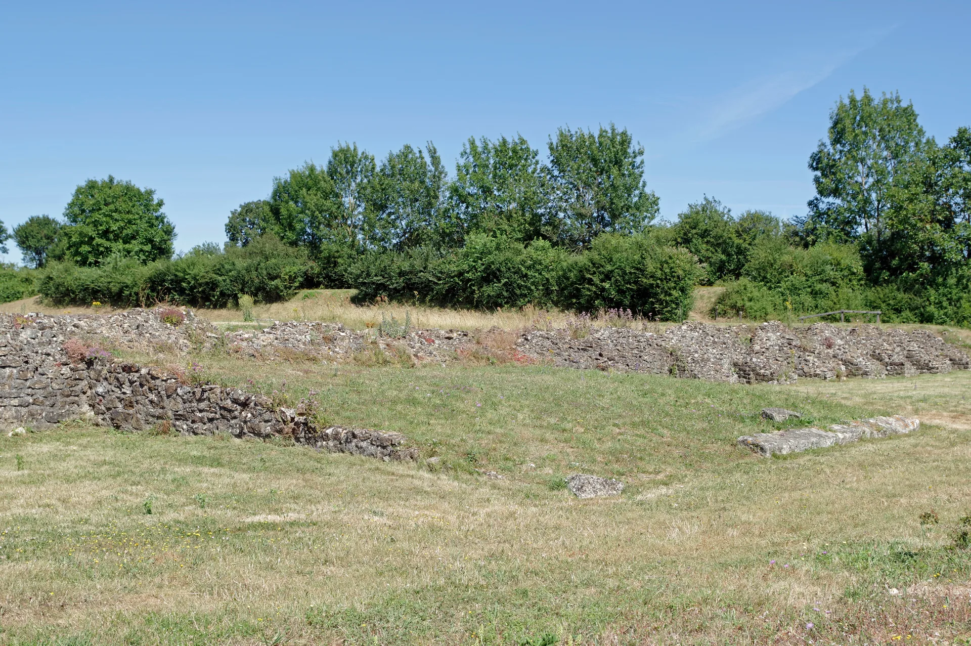 Etang du Grand Pre à Les Forges — À 4,7 km du lac