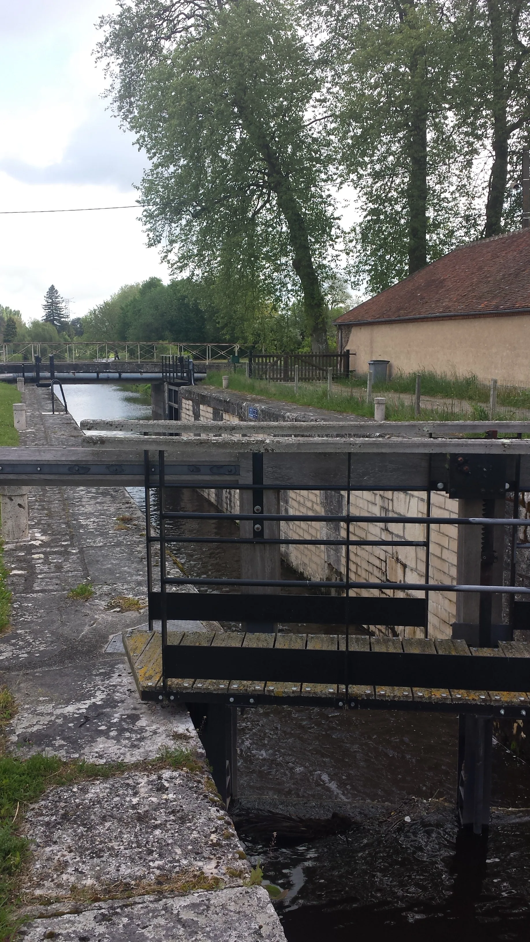 Etang du Gue des Cens à Vieilles-Maisons-sur-Joudry — À 1,0 km du lac