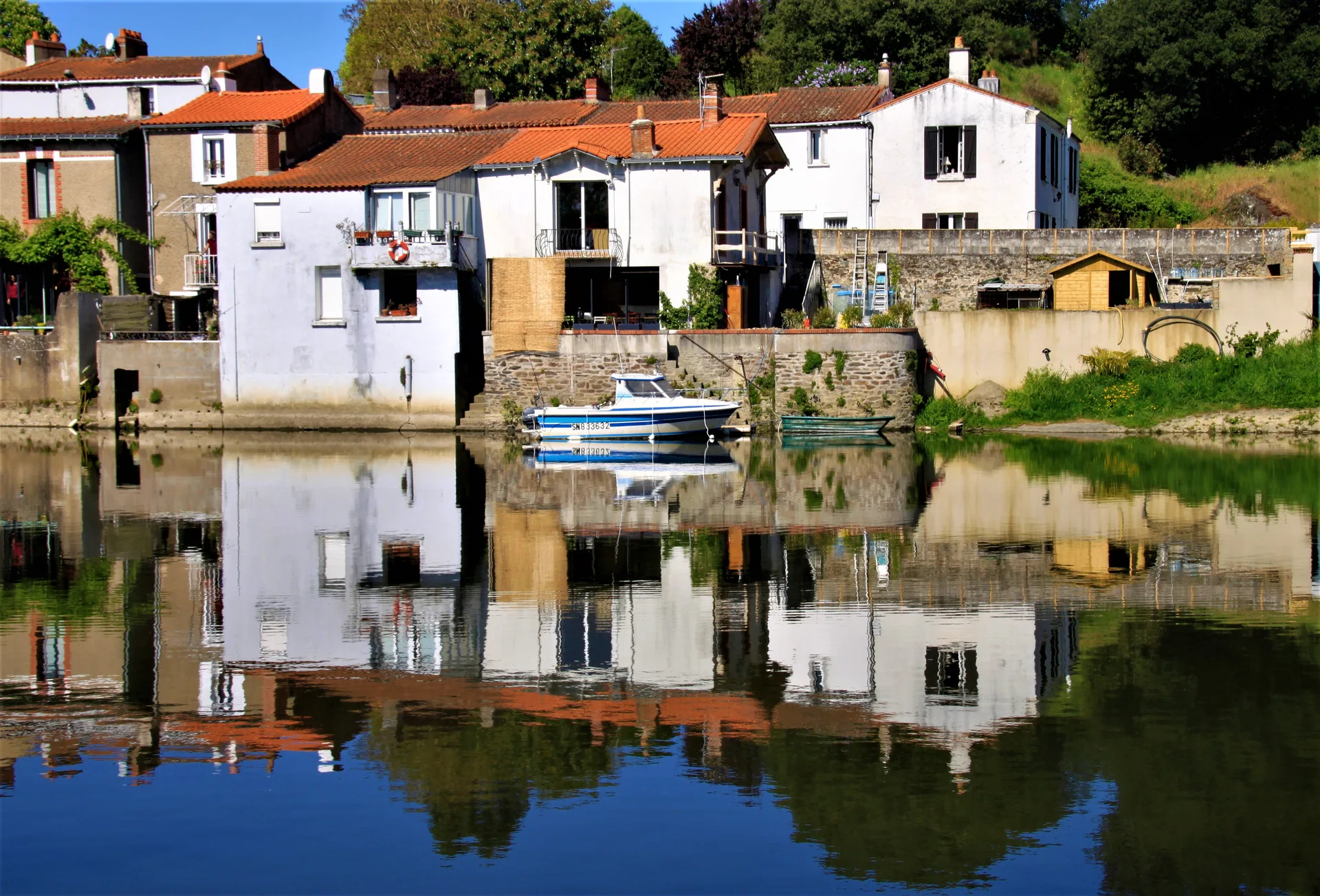 Etang du Loiry à Vertou — À 475 m du lac