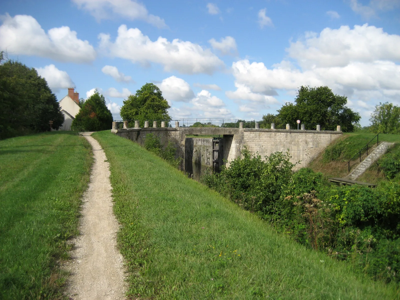 Etang du Marais à Chevillon-sur-Huillard — À 4,4 km du lac