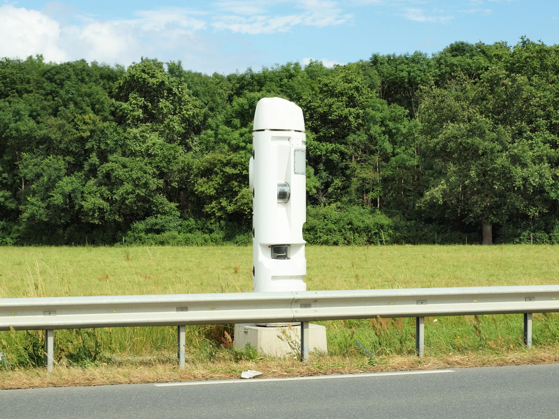 Etang du moulin à Saint-Gérand-de-Vaux — À 3,9 km du lac
