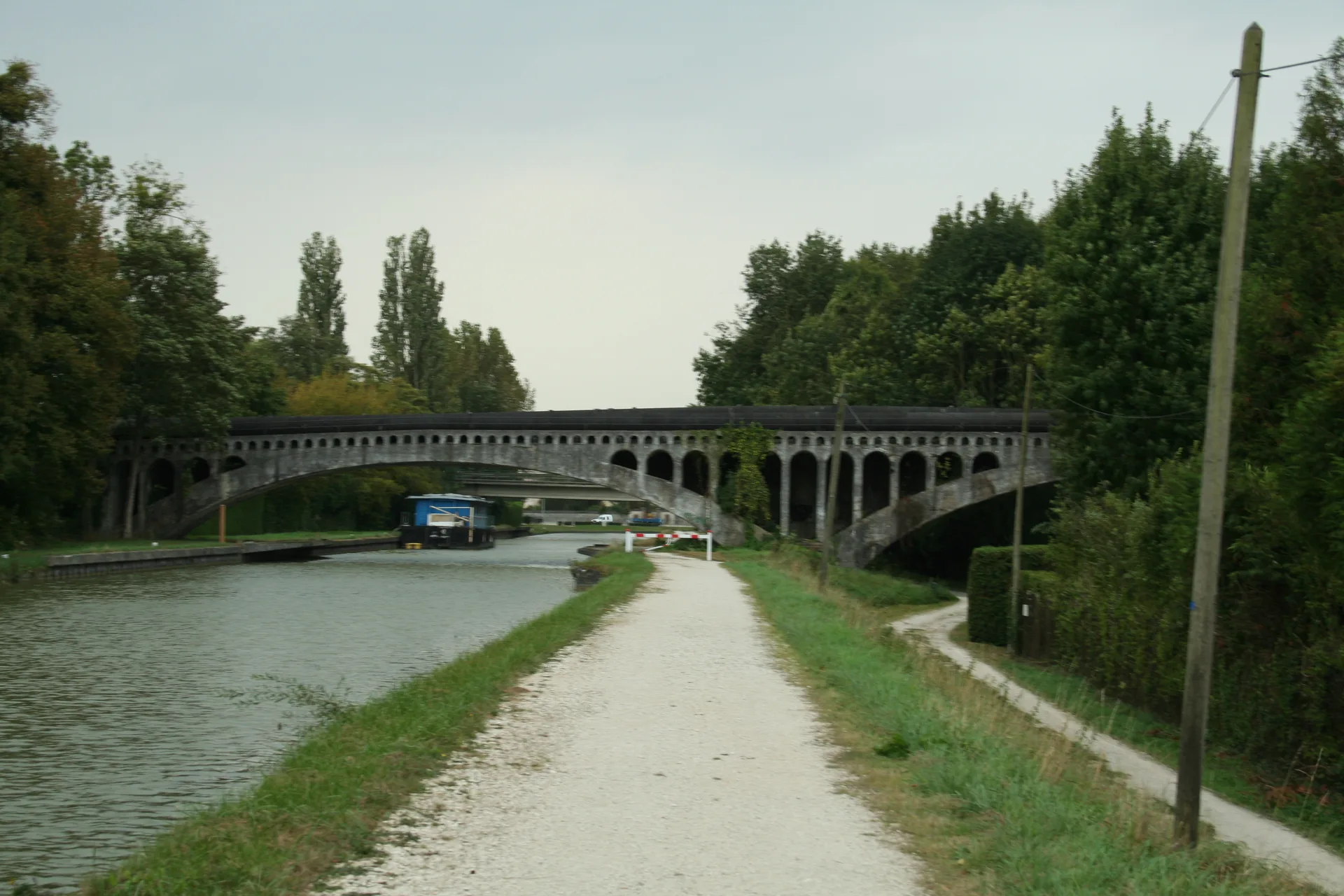 Etang du Pas à La Grande-Paroisse — À 4,0 km du lac