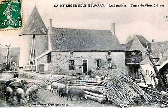 Etang du Poisson à Saint-Léger-sous-Beuvray — À 2,9 km du lac