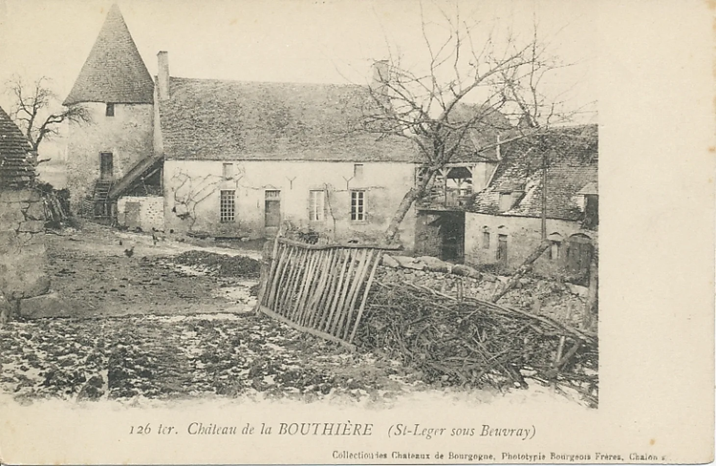 Etang du Poisson à Saint-Léger-sous-Beuvray — À 2,9 km du lac