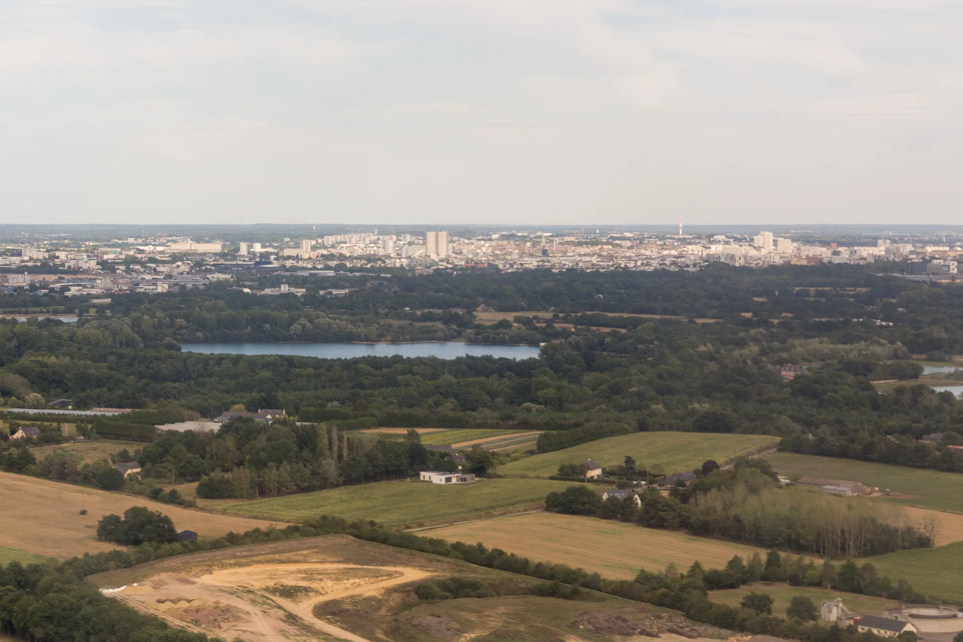 Etang du Rheu à Saint-Jacques-de-la-Lande — À 1,5 km du lac