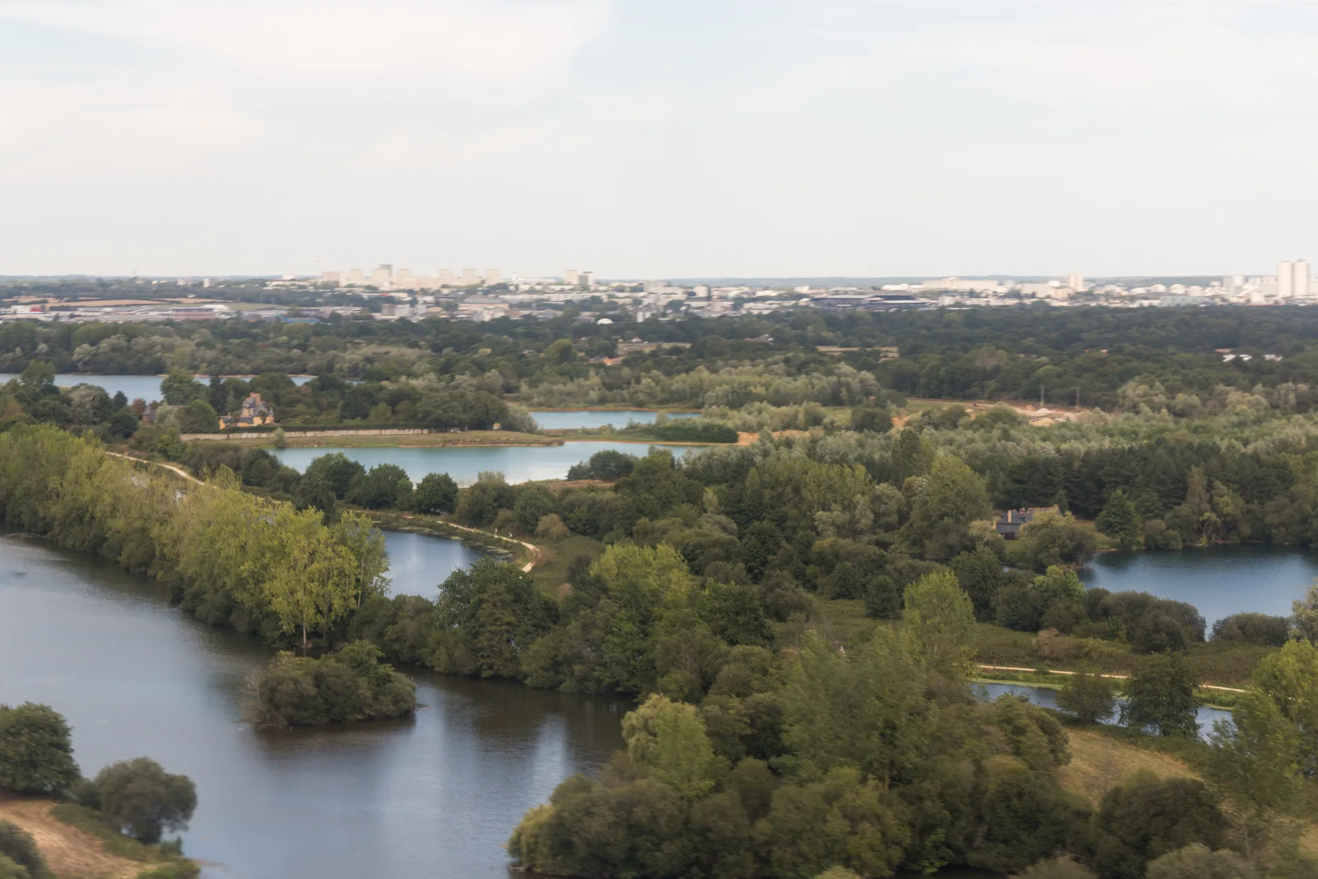 Etang du Rheu à Saint-Jacques-de-la-Lande — À 740 m du lac