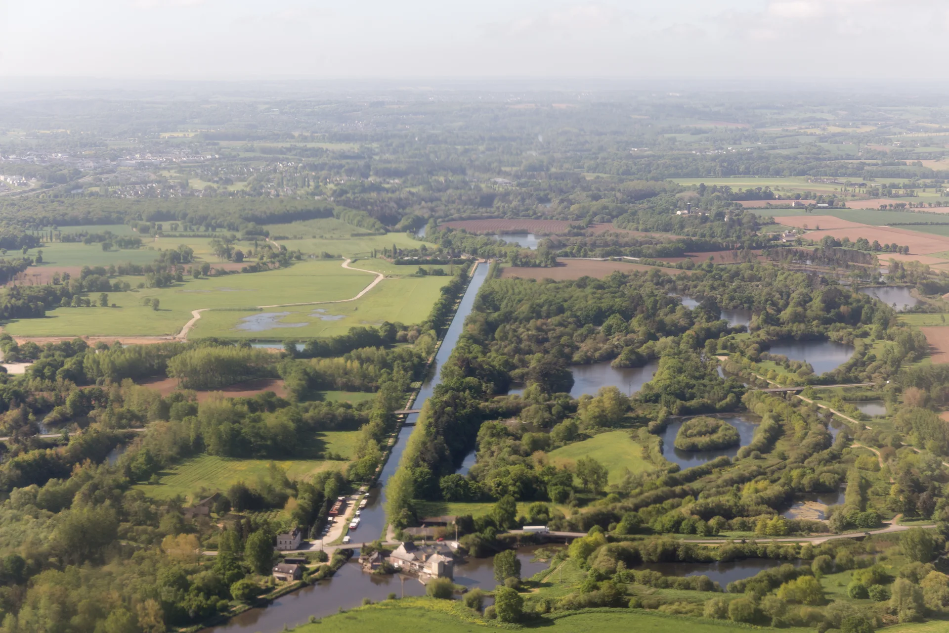 Etang du Rheu à Saint-Jacques-de-la-Lande — À 1,2 km du lac