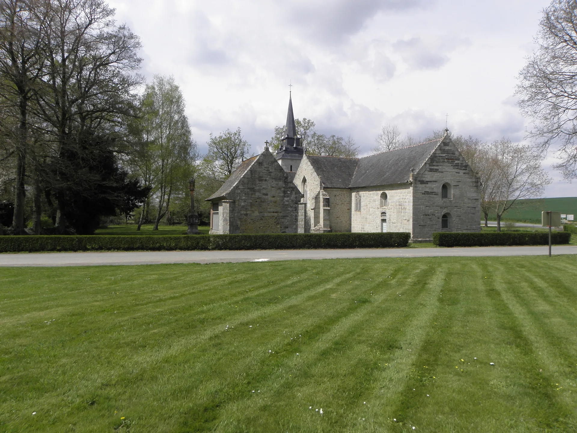 Étang du Valvert à Noyal-Pontivy — À 941 m du lac