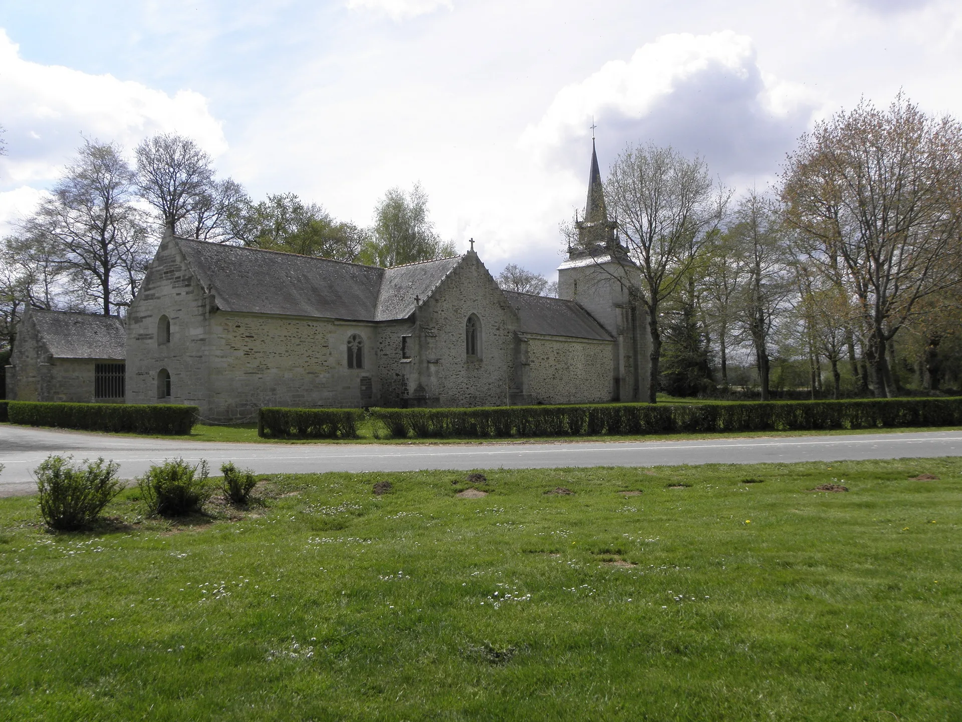 Étang du Valvert à Noyal-Pontivy — À 941 m du lac