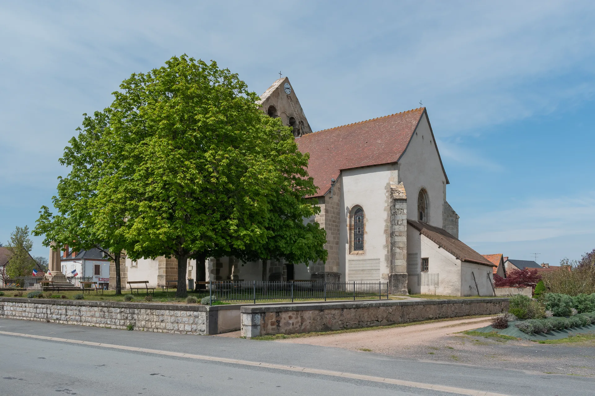 Etang Migeoux à Saint-Pourçain-sur-Besbre — À 3,9 km du lac