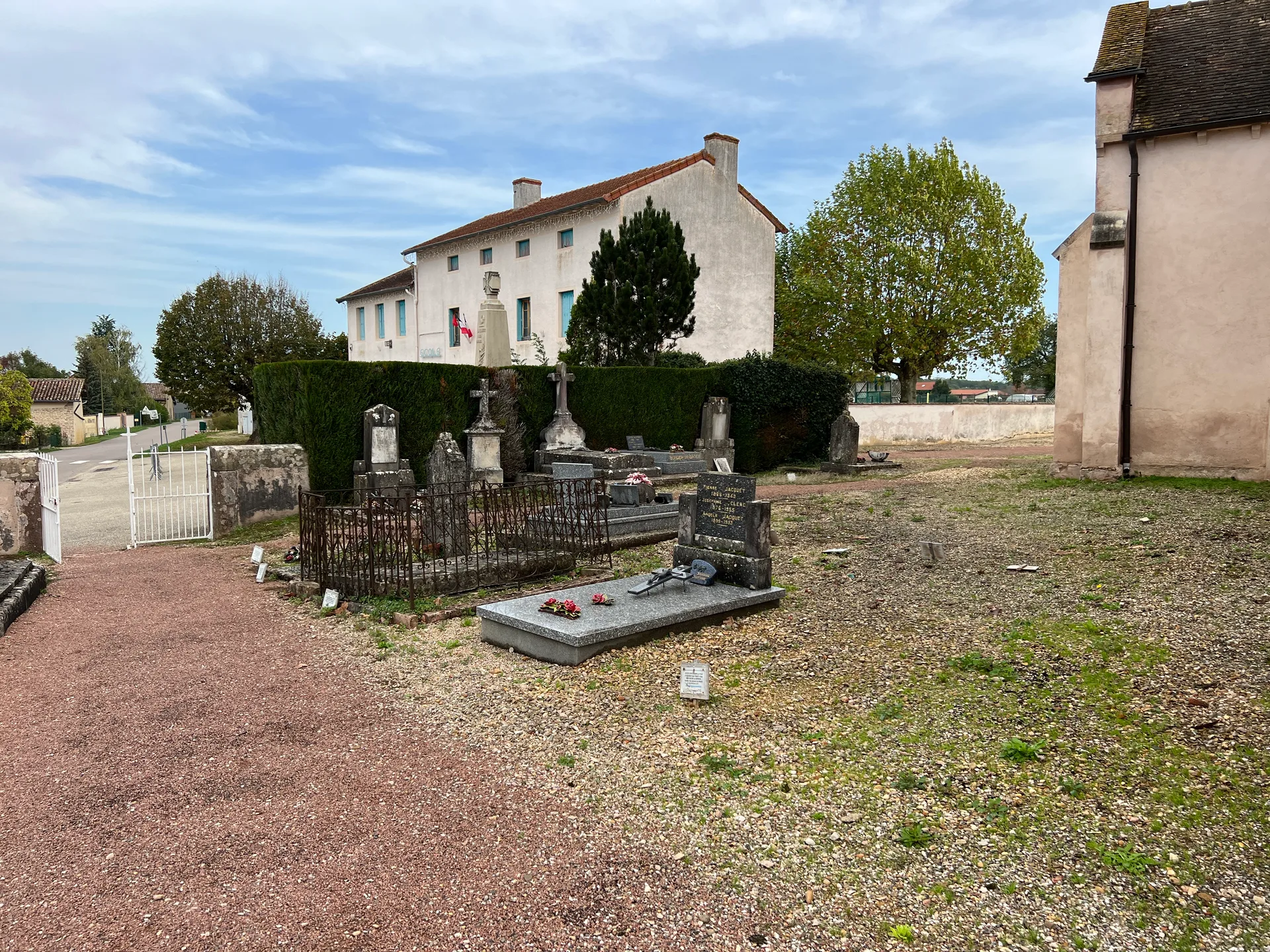 Etang Neuf à La Genête — À 783 m du lac
