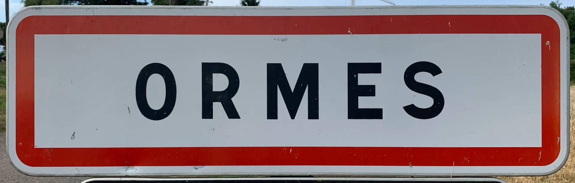Etang Neuf à Ormes — À 470 m du lac