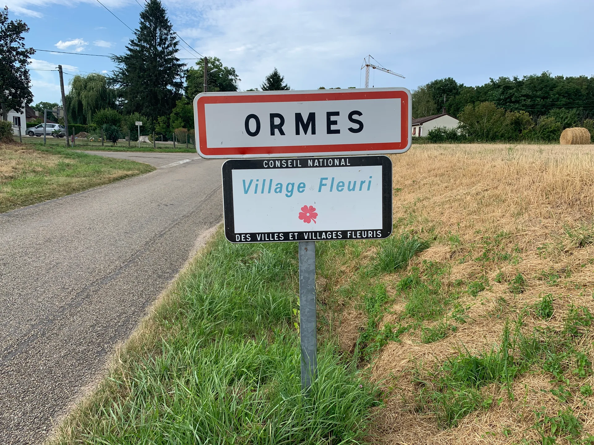 Etang Neuf à Ormes — À 471 m du lac