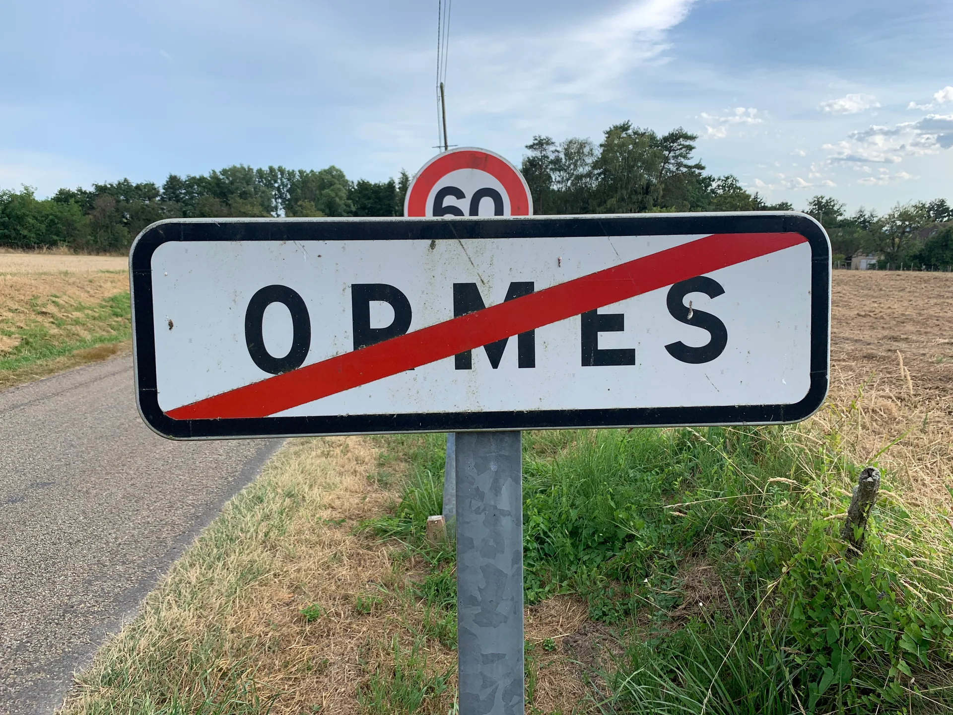 Etang Neuf à Ormes — À 473 m du lac