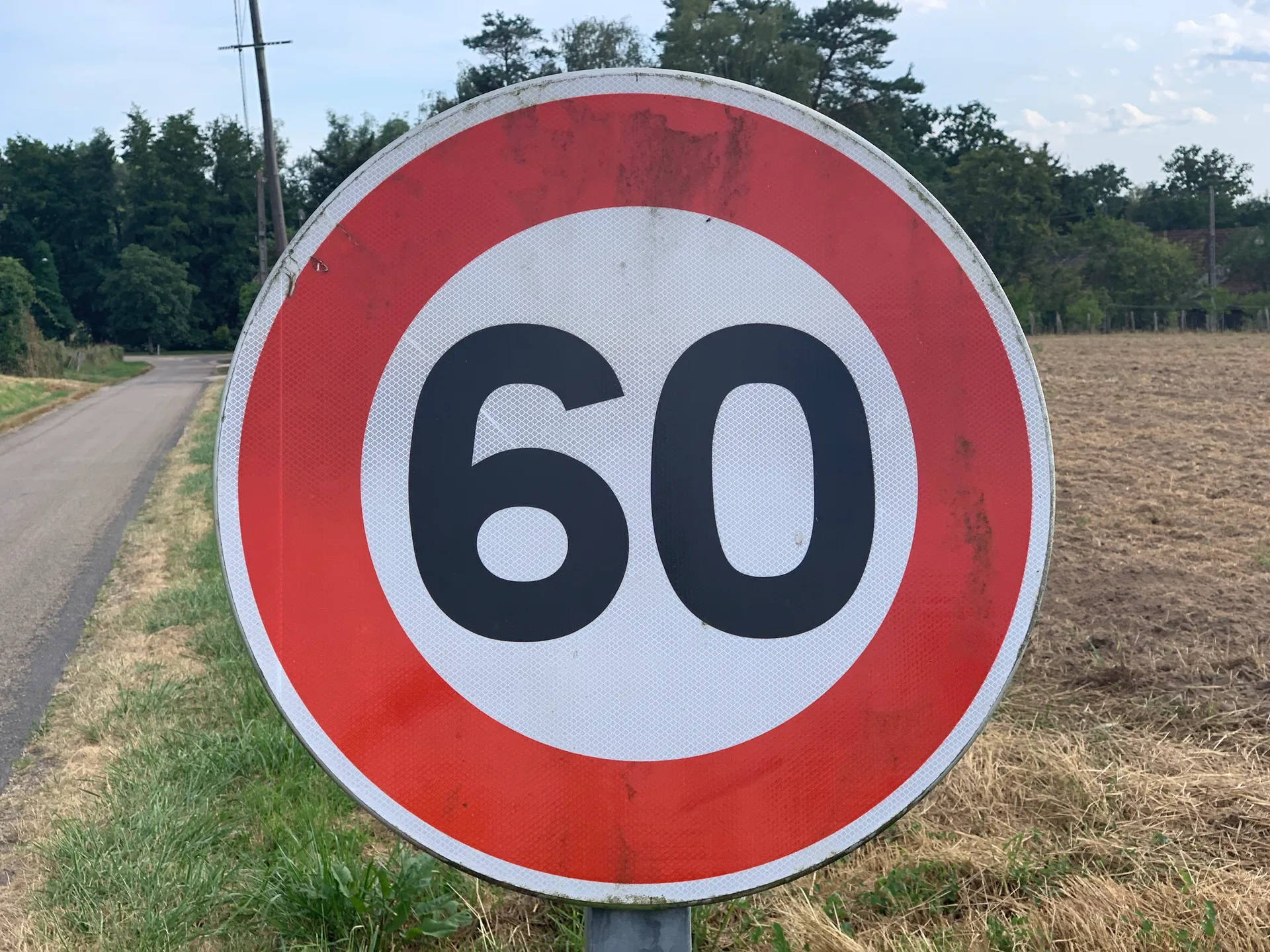 Etang Neuf à Ormes — À 474 m du lac
