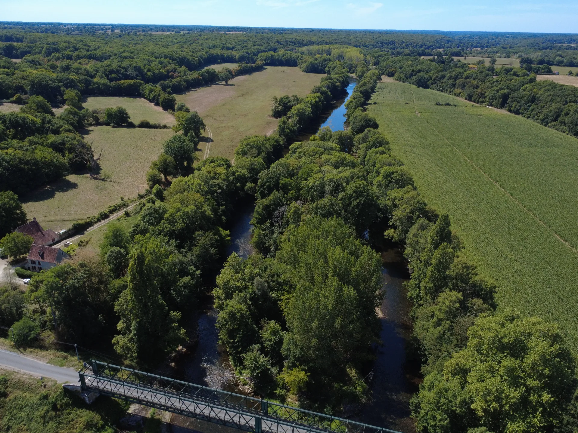 Etang Saint Victor à Ruffec — À 3,8 km du lac