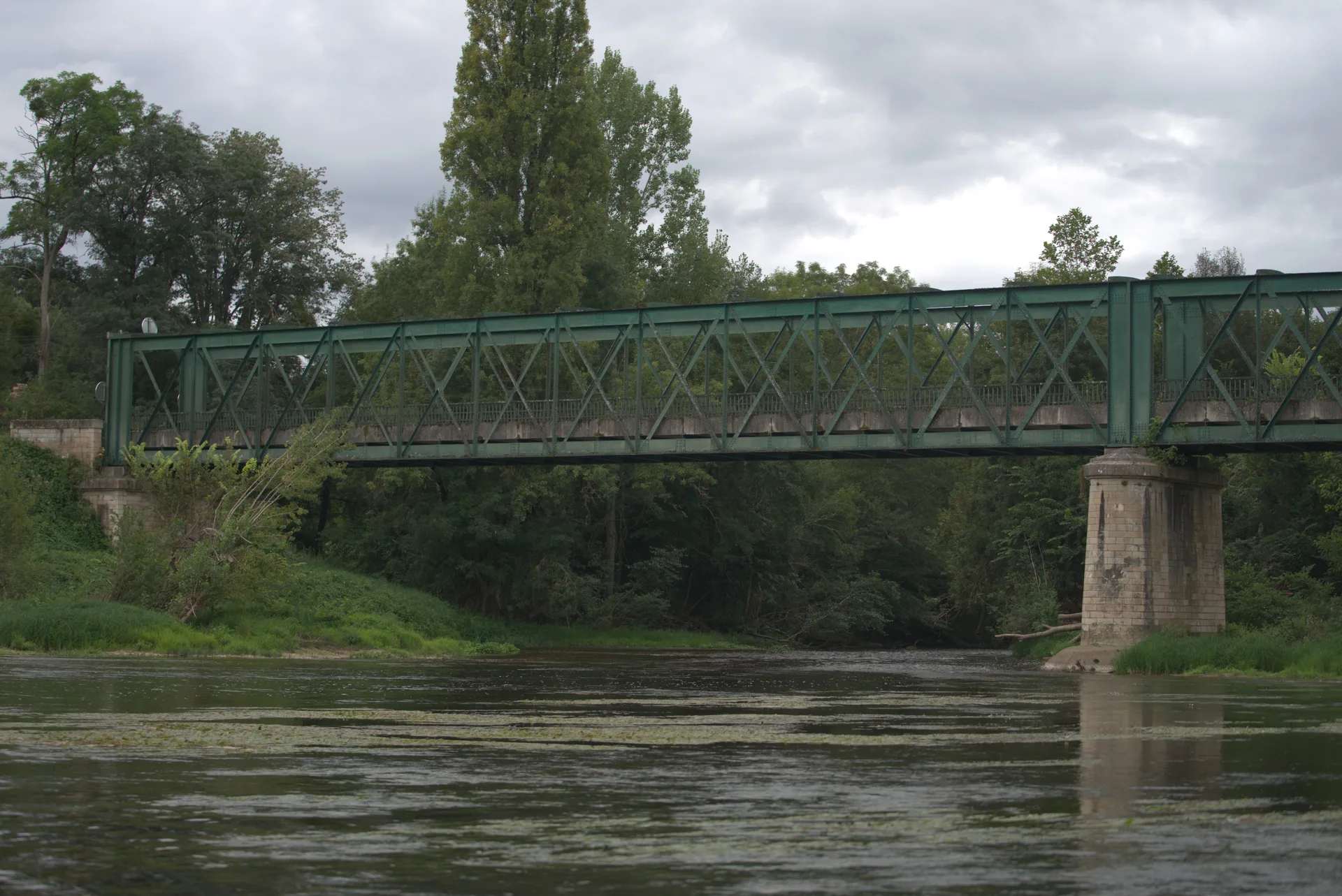 Etang Saint Victor à Ruffec — À 3,8 km du lac