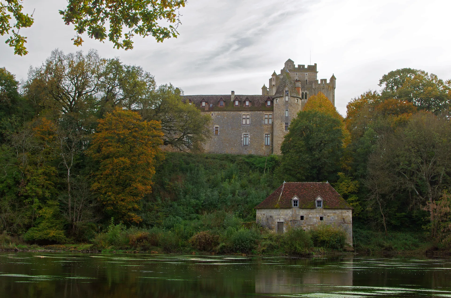 Etang Saint Victor à Ruffec — À 3,8 km du lac