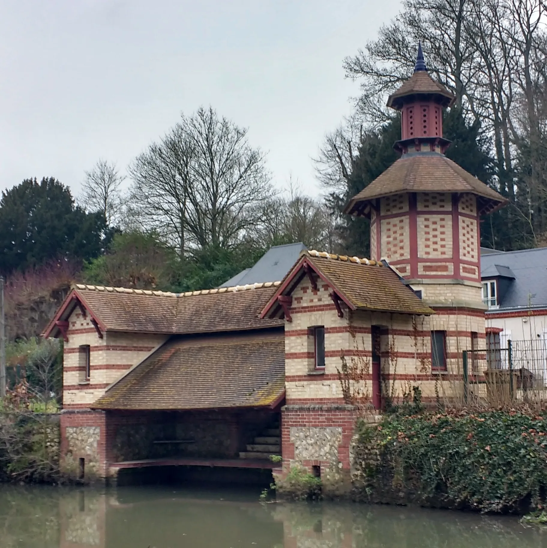 Etangs de Chartres à Lèves — À 1,1 km du lac