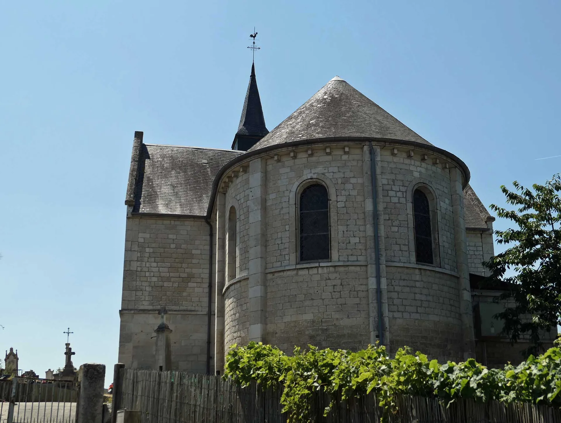 Etangs de Jumieges à Le Mesnil-sous-Jumièges — À 792 m du lac