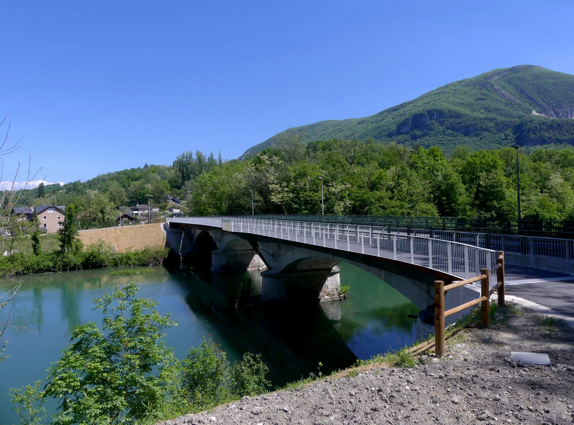 Etangs de la Malourdie à Motz — À 453 m du lac