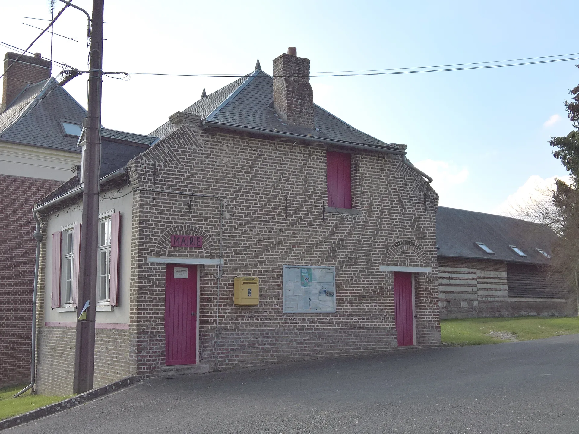 Etangs de Neuville les Loeuilly à Ô-de-Selle — À 2,2 km du lac
