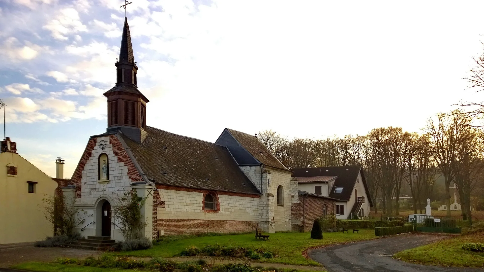 Etangs de Neuville les Loeuilly à Ô-de-Selle — À 2,0 km du lac