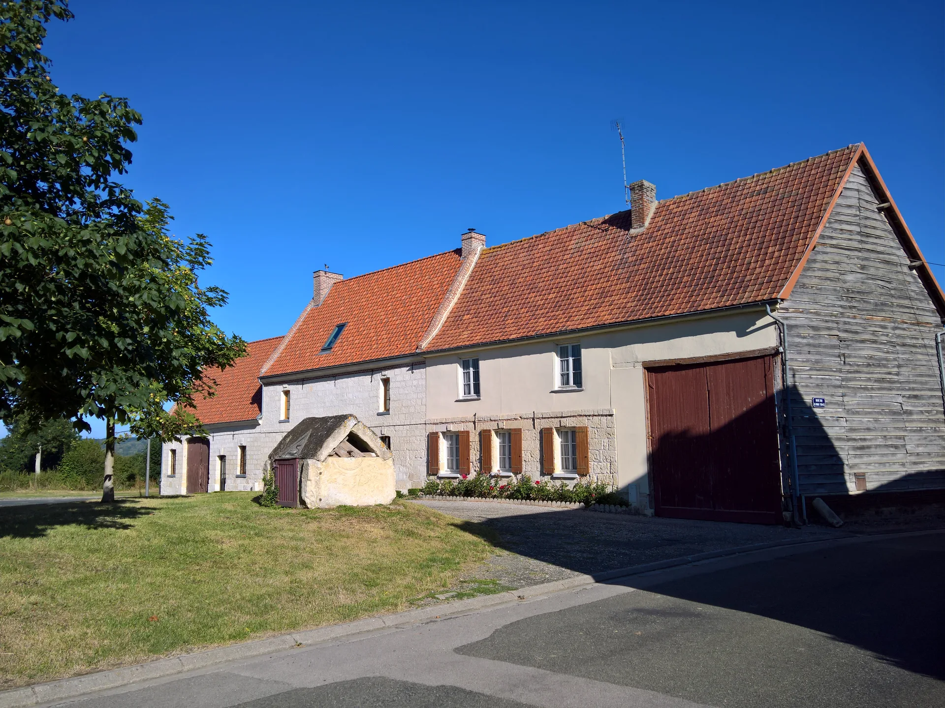 Etangs de Neuville les Loeuilly à Ô-de-Selle — À 2,1 km du lac