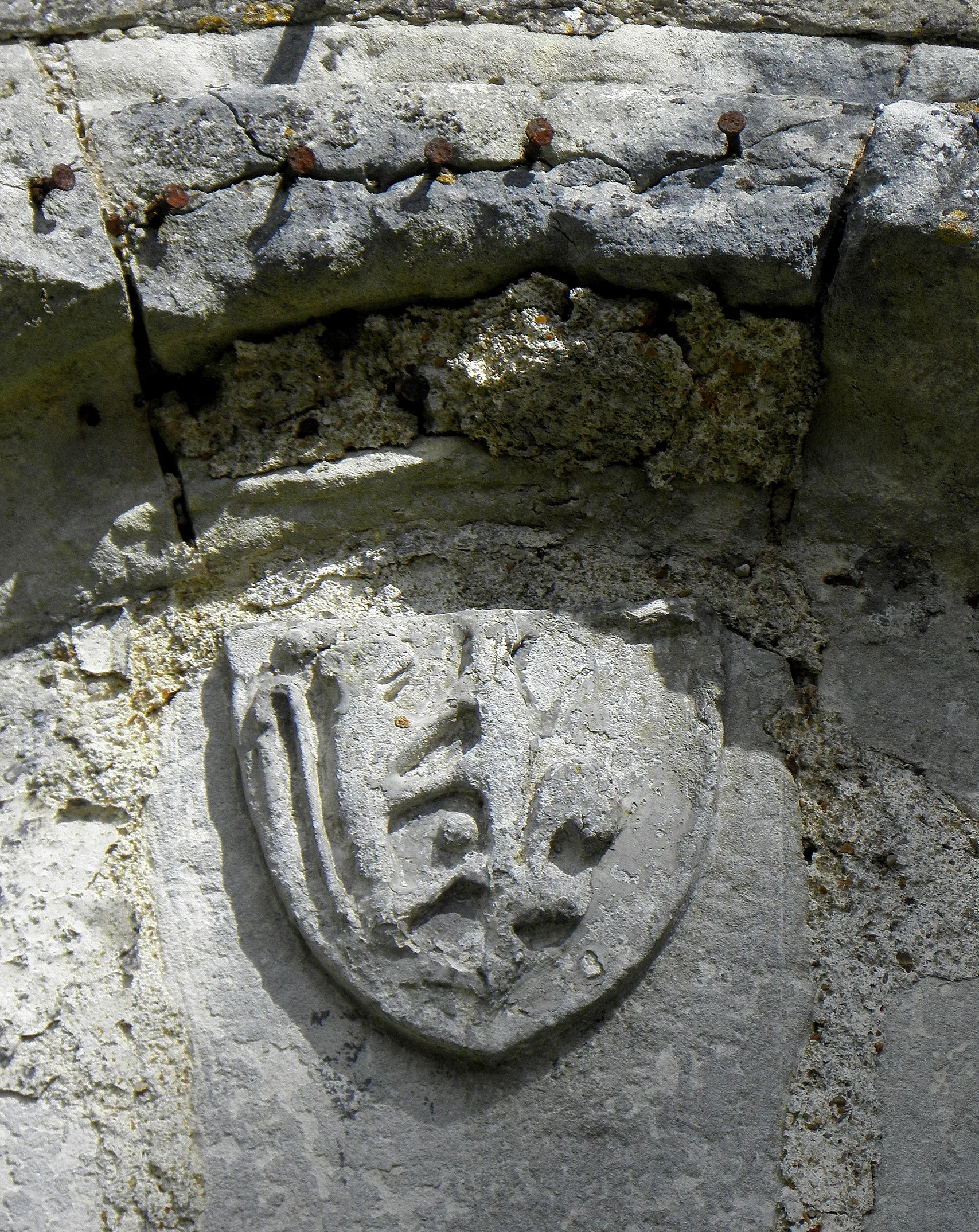 Etangs de Tillieres sur Avre à Bérou-la-Mulotière — À 340 m du lac