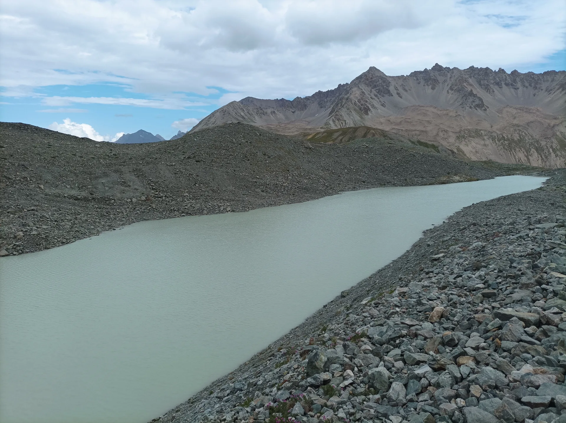 Glacier d'Arsine à Villar-d'Arêne — À 848 m du lac