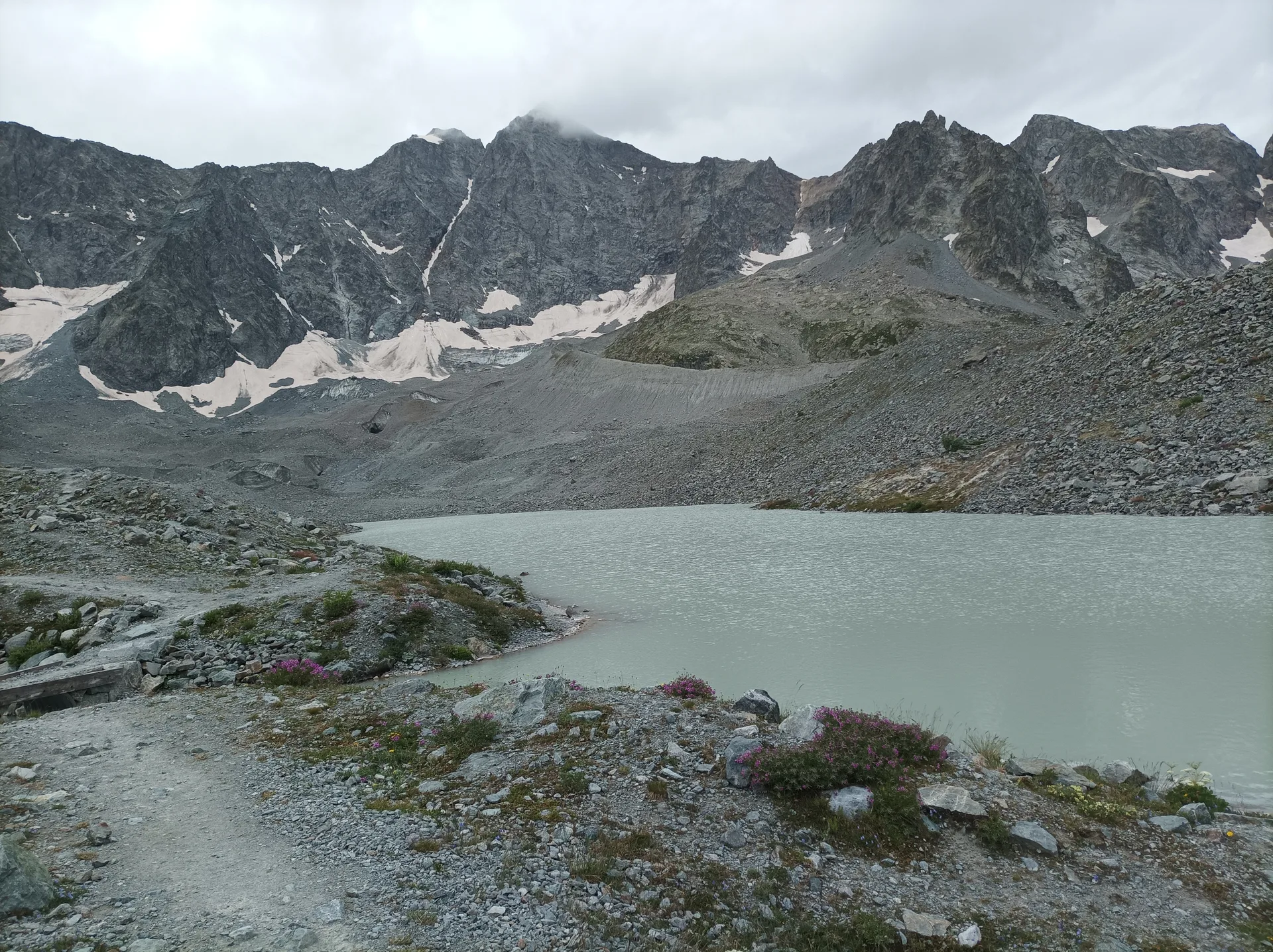 Glacier d'Arsine à Villar-d'Arêne — À 1,2 km du lac