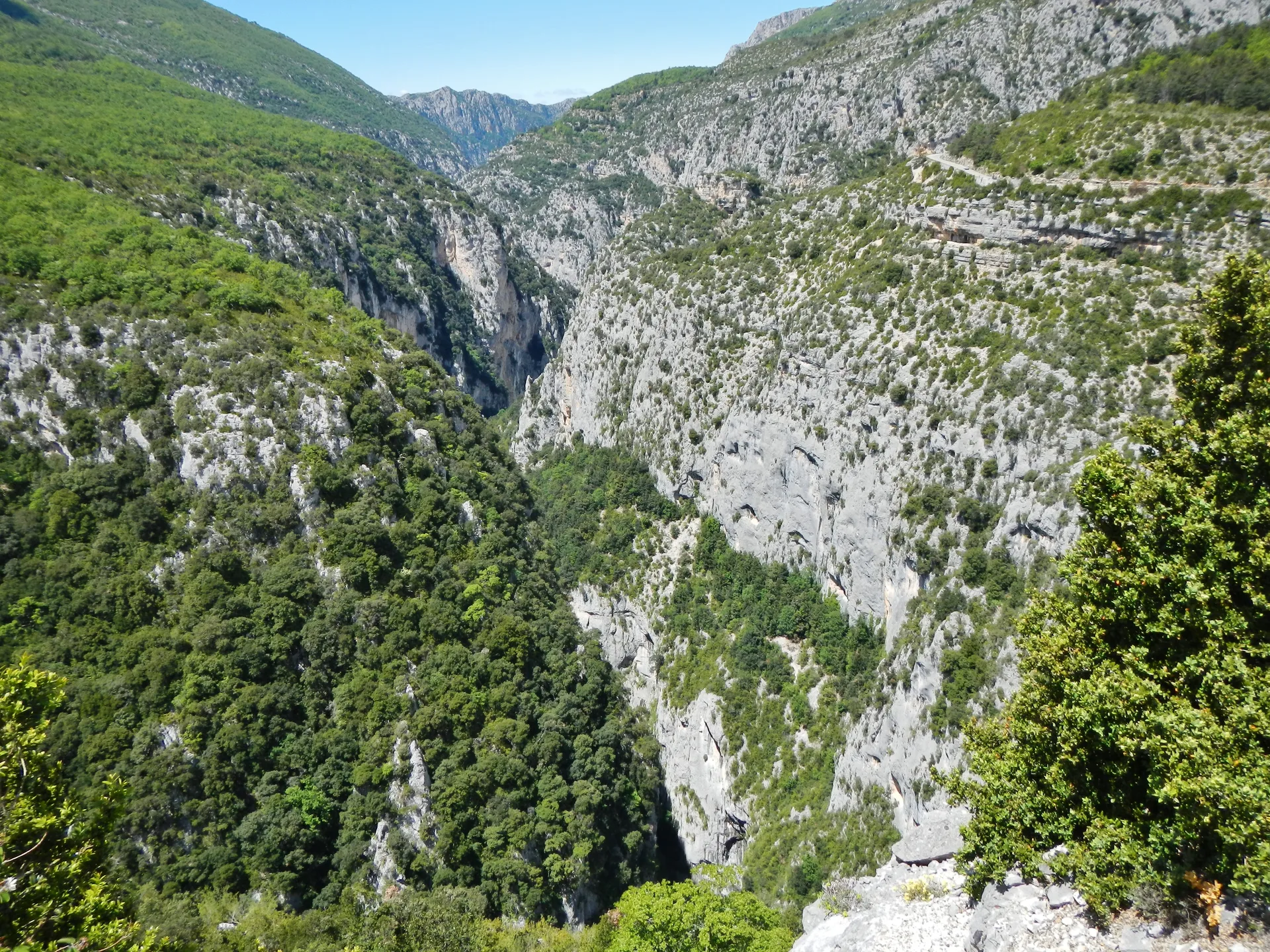 Gorges du Verdon à Aiguines — À 885 m du lac