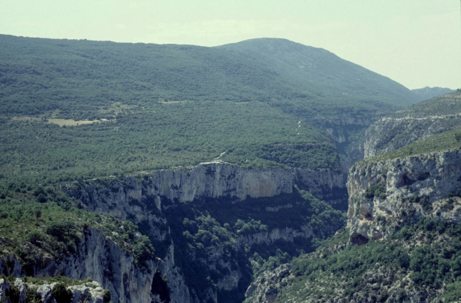 Gorges du Verdon à Aiguines — À 918 m du lac