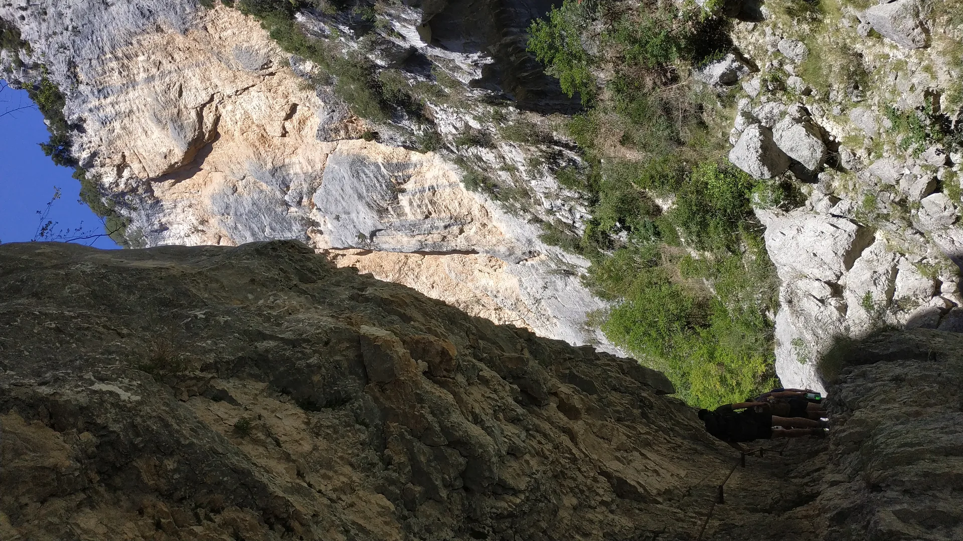 Gorges du Verdon à Aiguines — À 1,1 km du lac