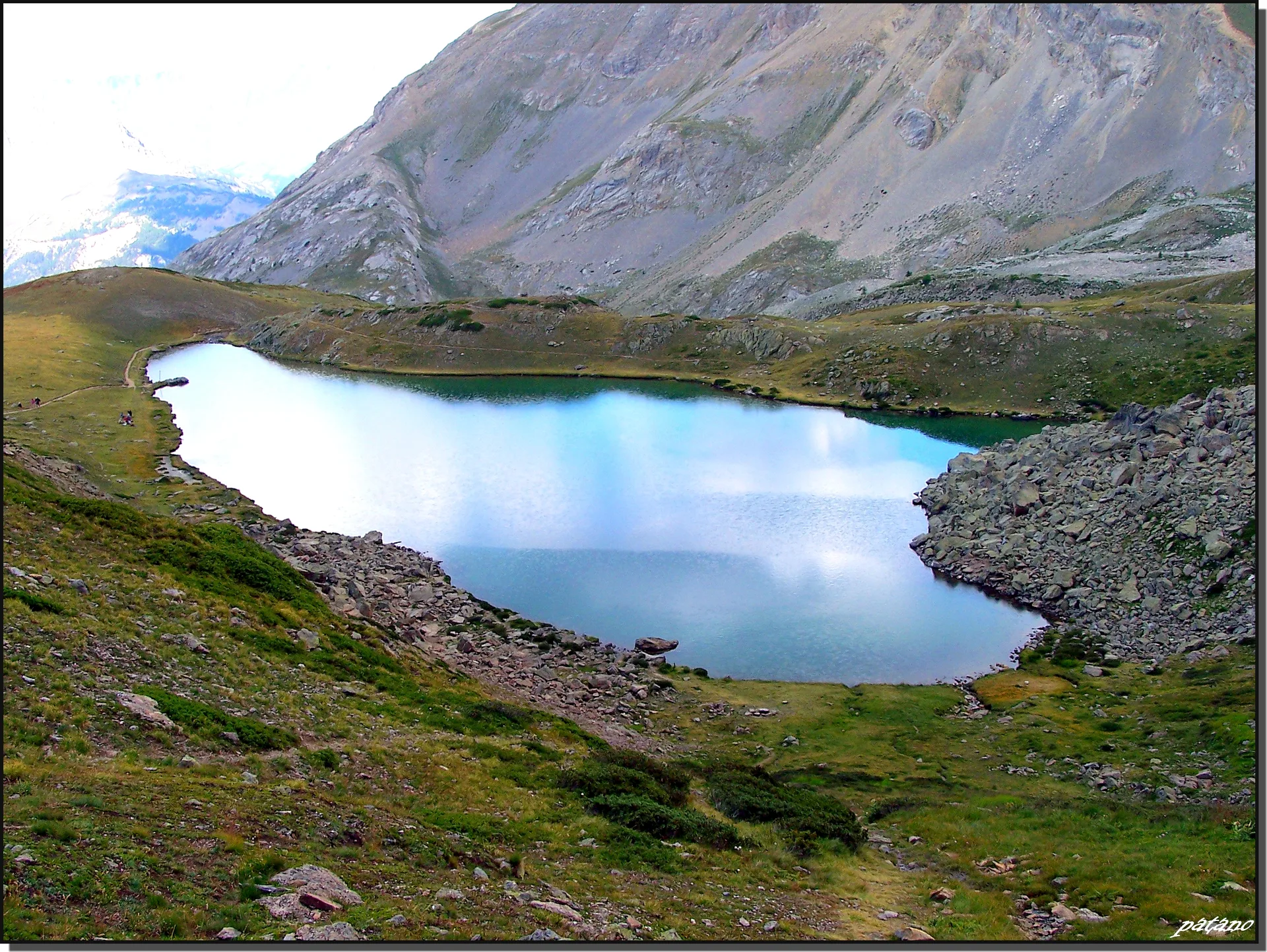 Grand lac de l'Oule à La Salle-les-Alpes — À 472 m du lac